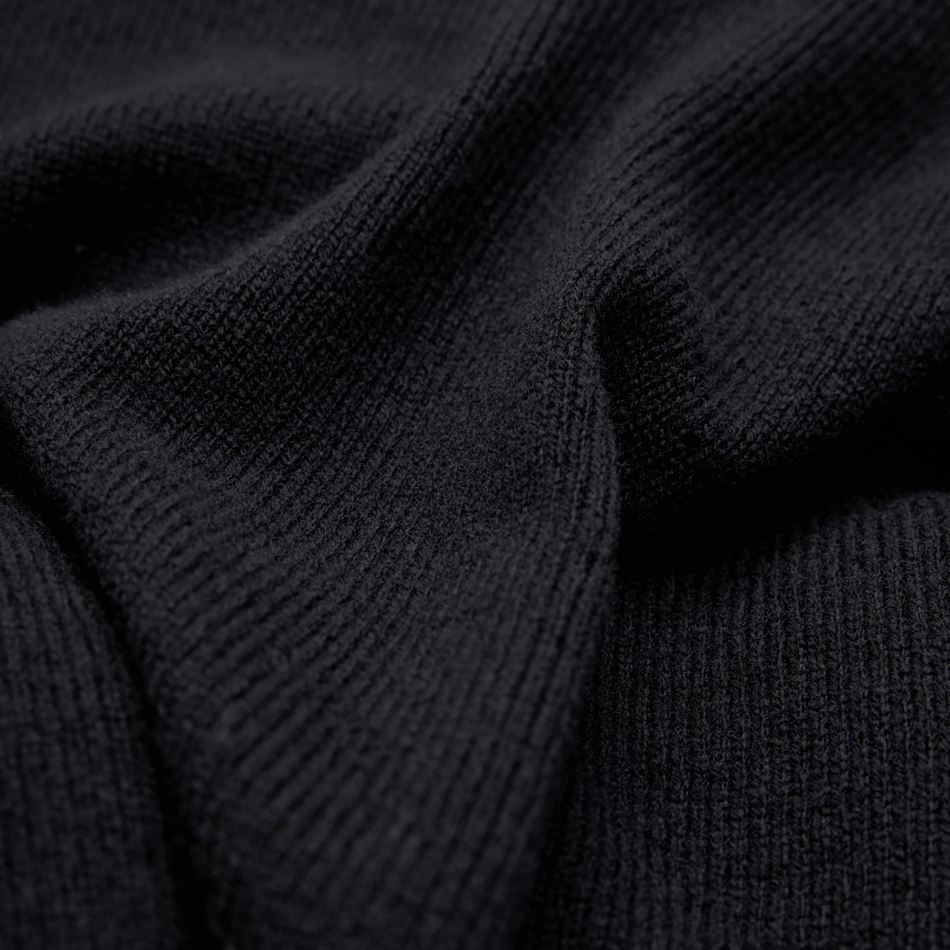 LYZIMA - Turtleneck jumper in virgin wool - women - Natural Aluminium - Materialbild (B2C)