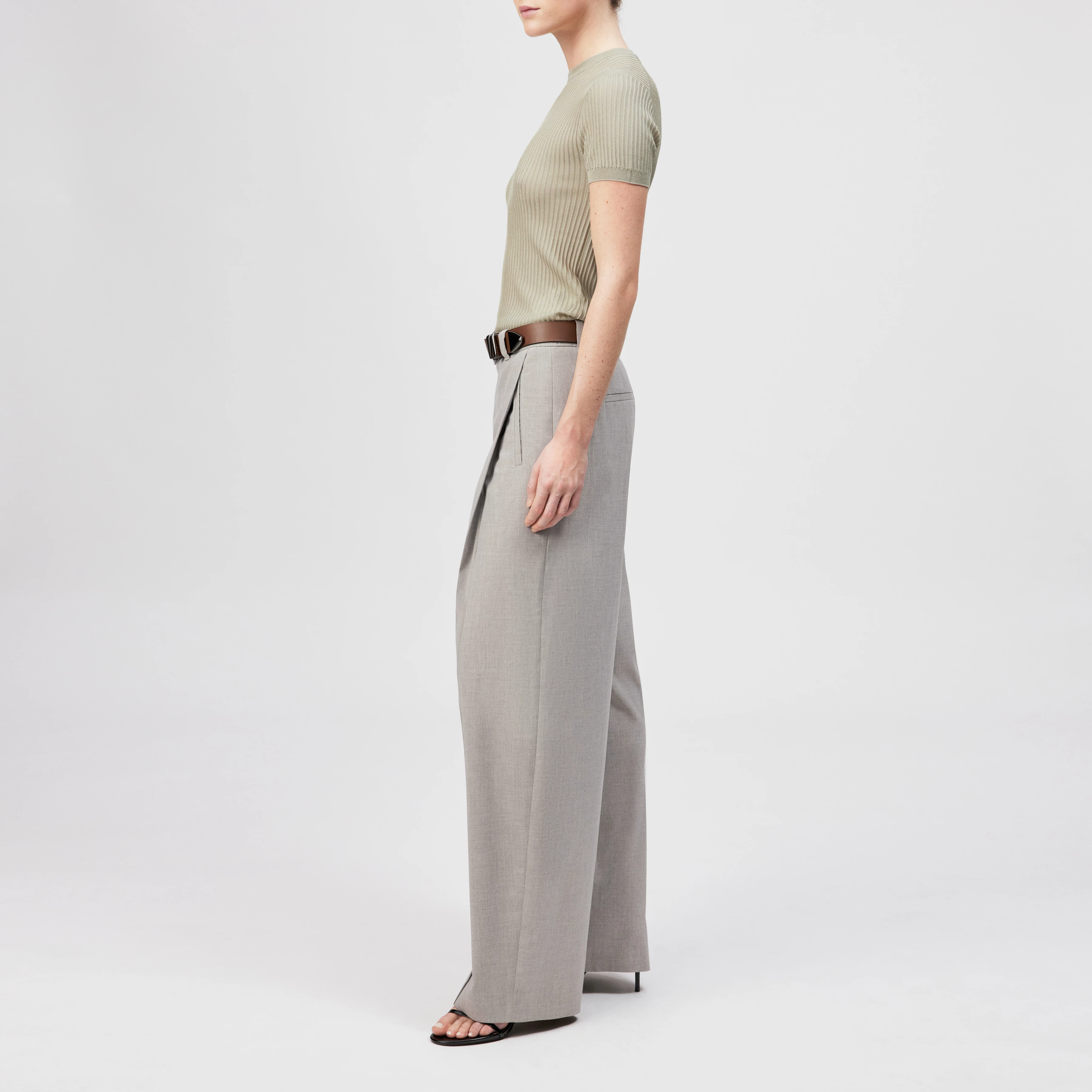 UNPACK - Regular fit trousers in woven fabric - women - beige - Seitenansicht