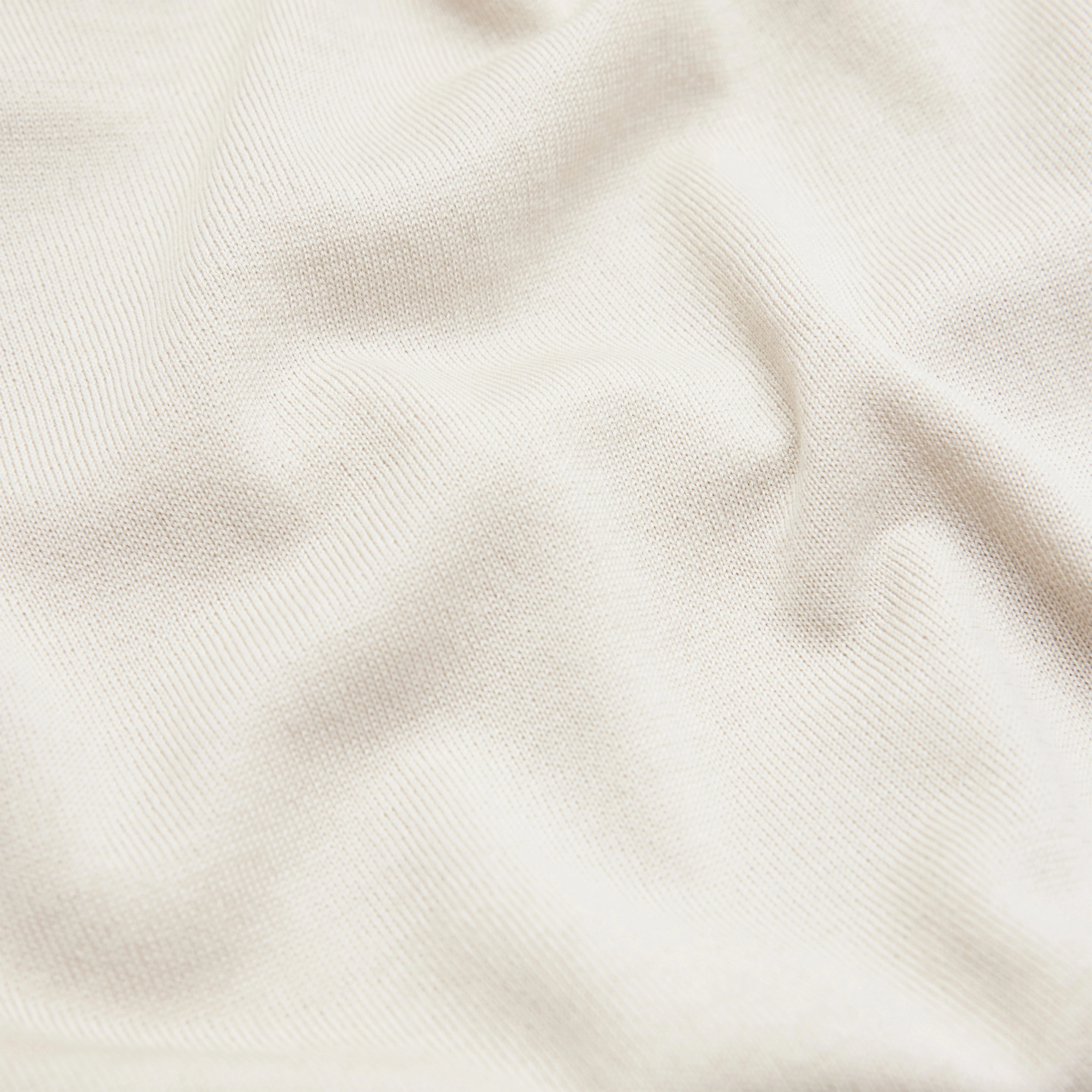 LIZIELA - Pull à col rond en laine mérinos fine - women - beige - Materialbild (B2C)