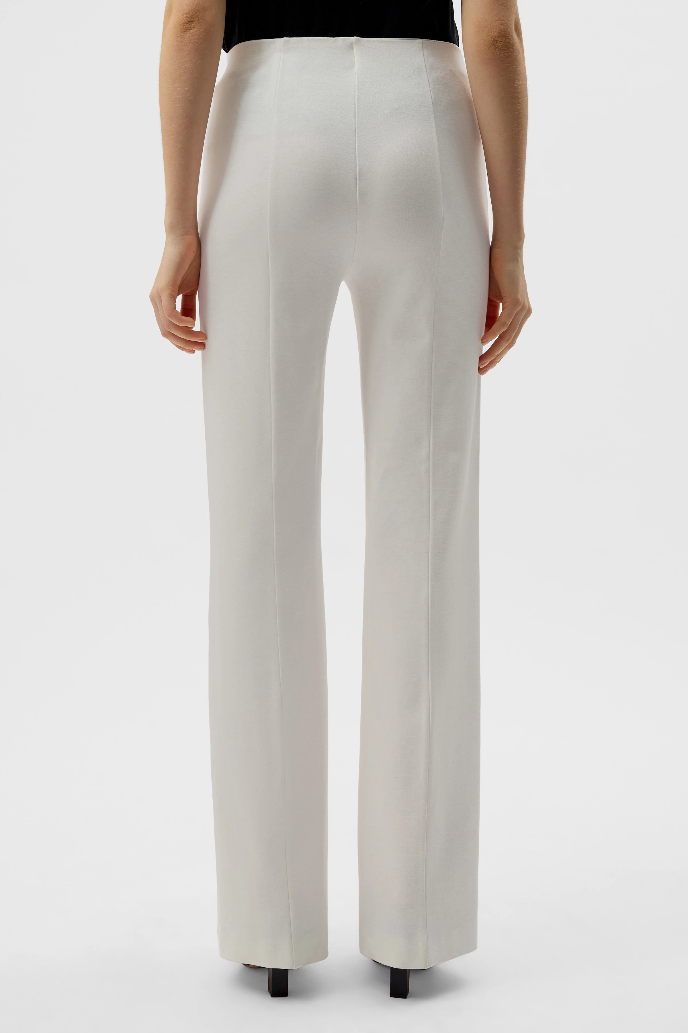 ALIVE - jersey slip trousers in techno-stretch - women - off white - Rückansicht