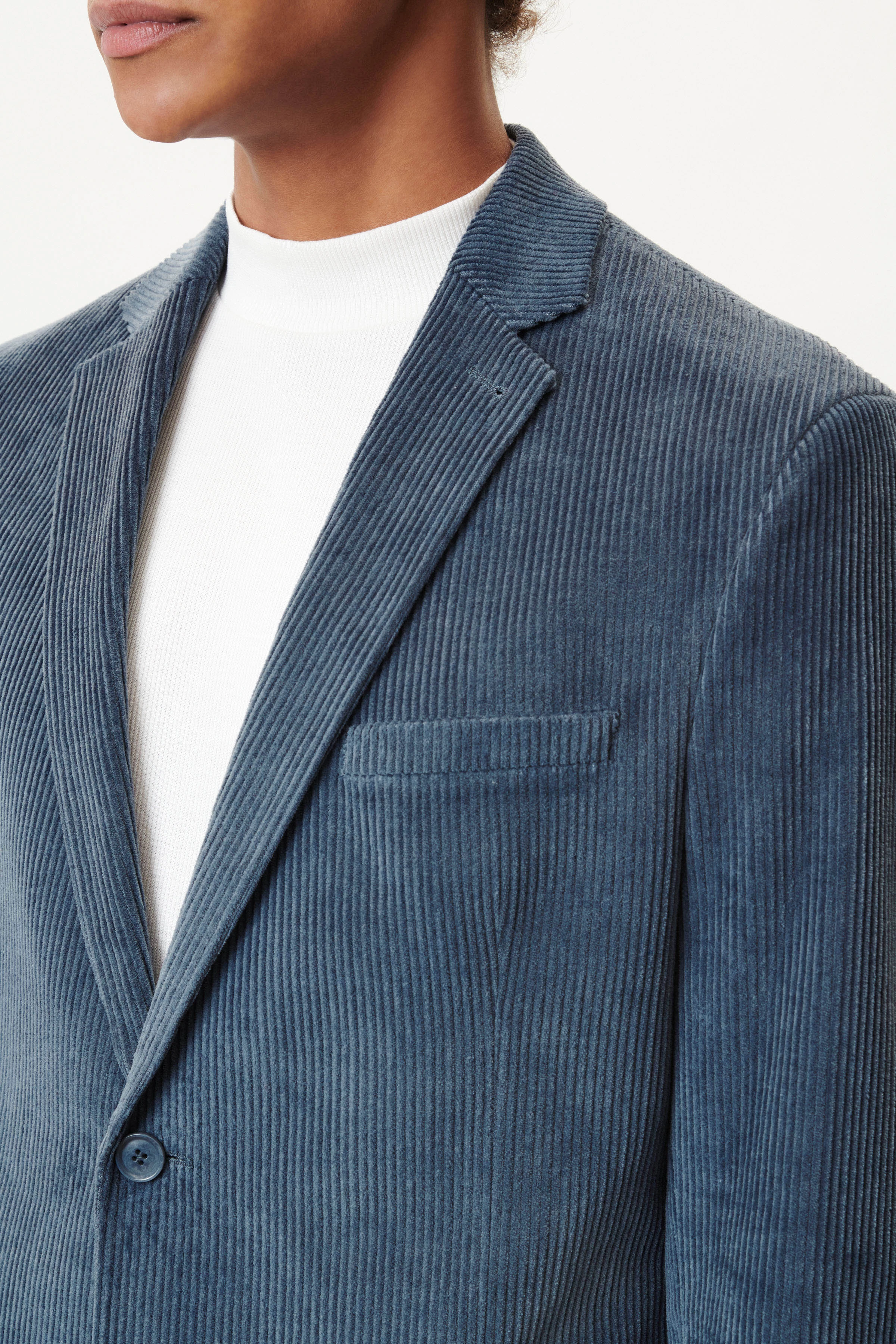 HORLEY - Slim Fit Sakko mit fallendem Revers in Cord - Herren - blau - Detailansicht am Model