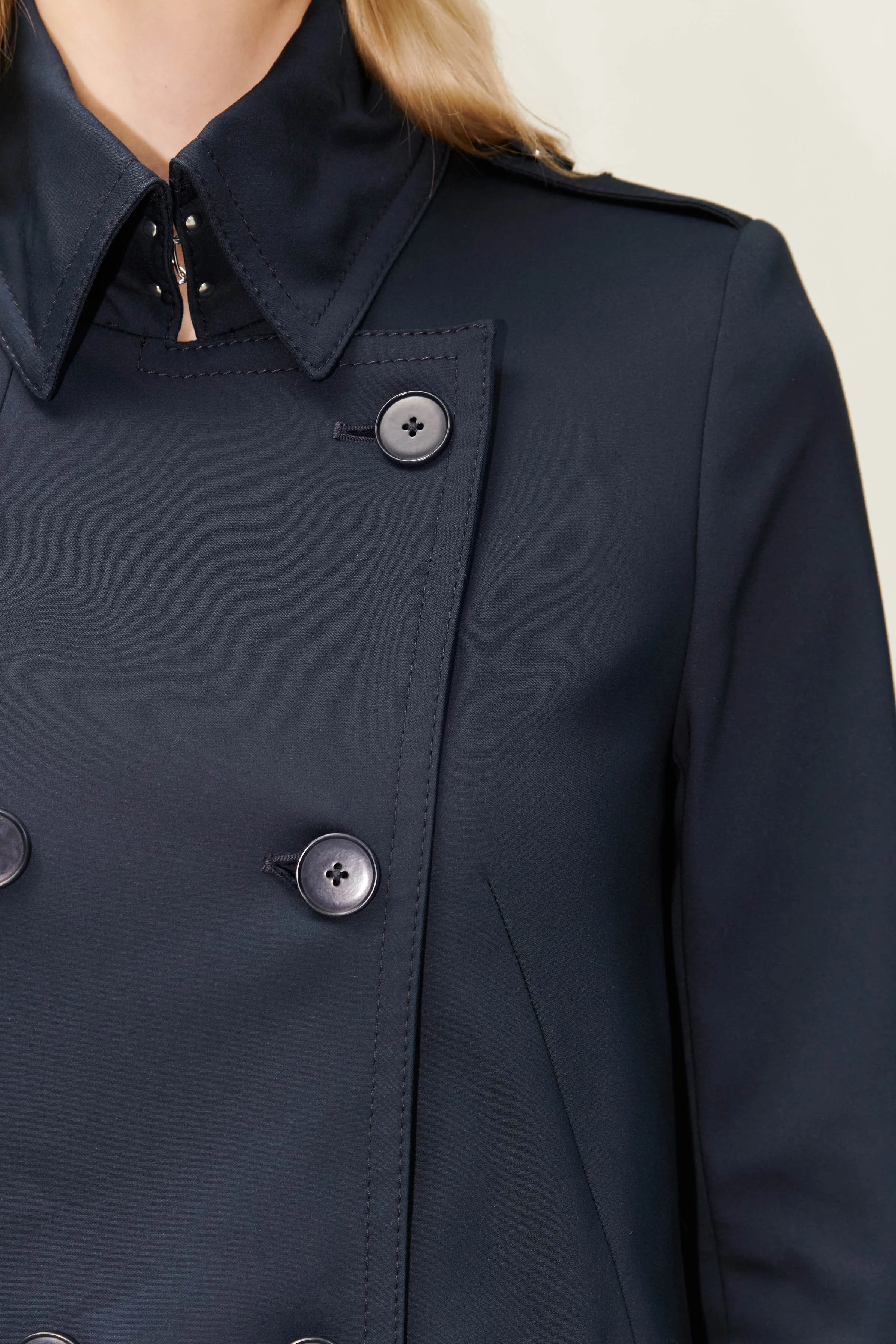 HARLESTON - Uniformmantel in Technostretch-Satin - Damen - blau - Seitenansicht