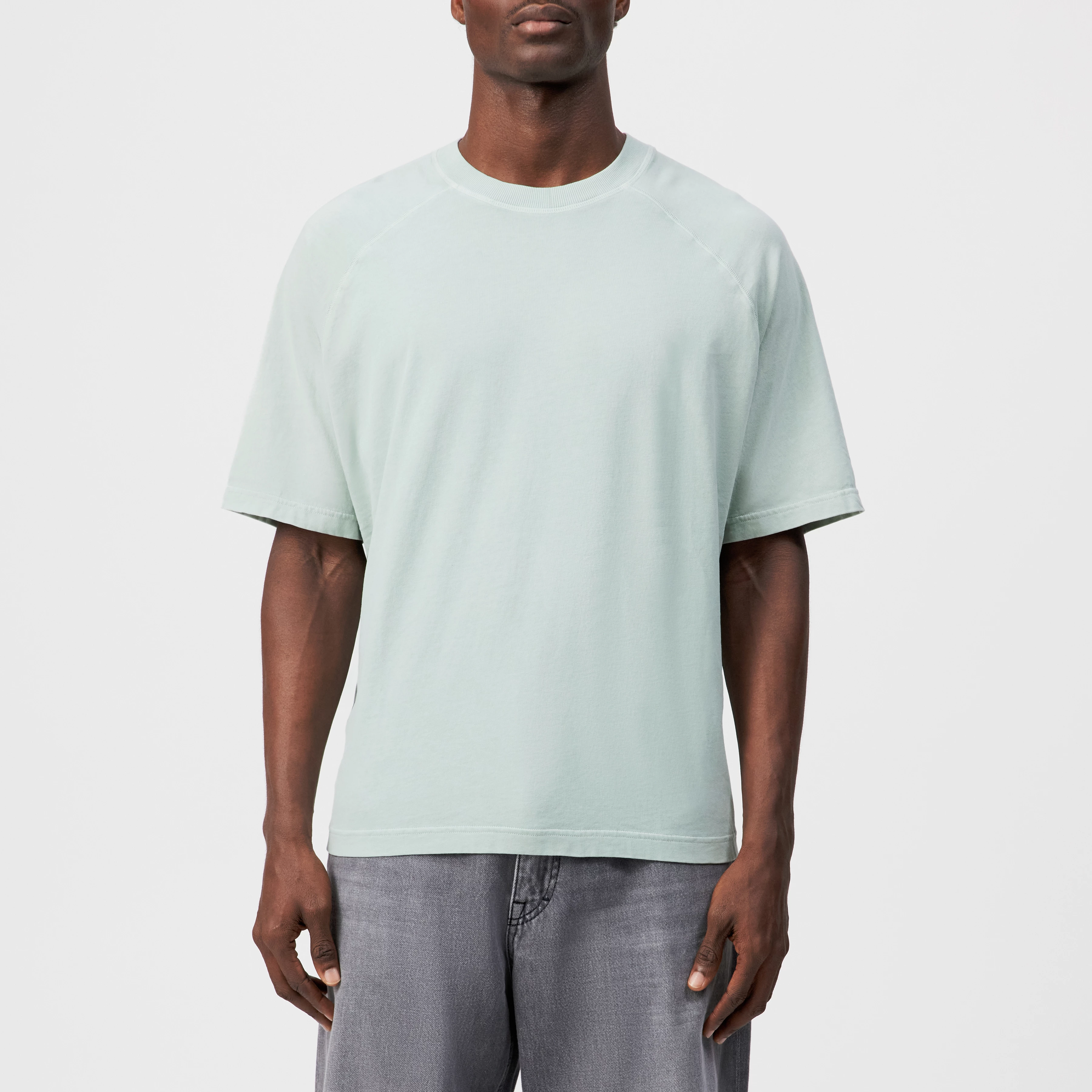 MAVIAN - Relaxed, washed cotton tee. - men - green - Frontansicht