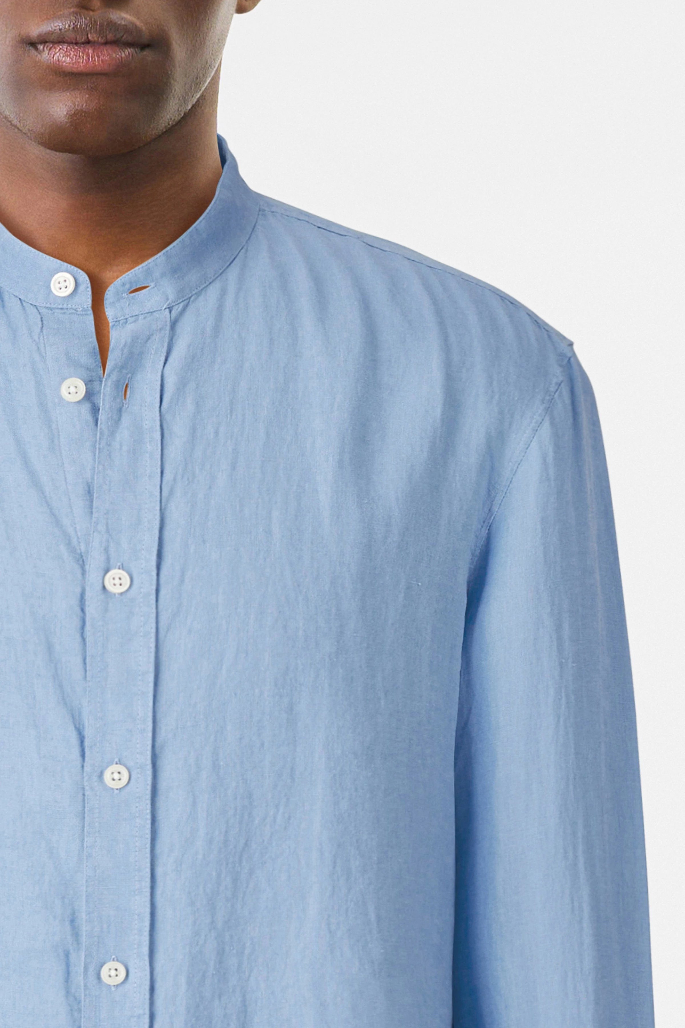 TAROK - Hemd mit Stehkragen aus reinem Leinen - Herren - blau - Seitenansicht