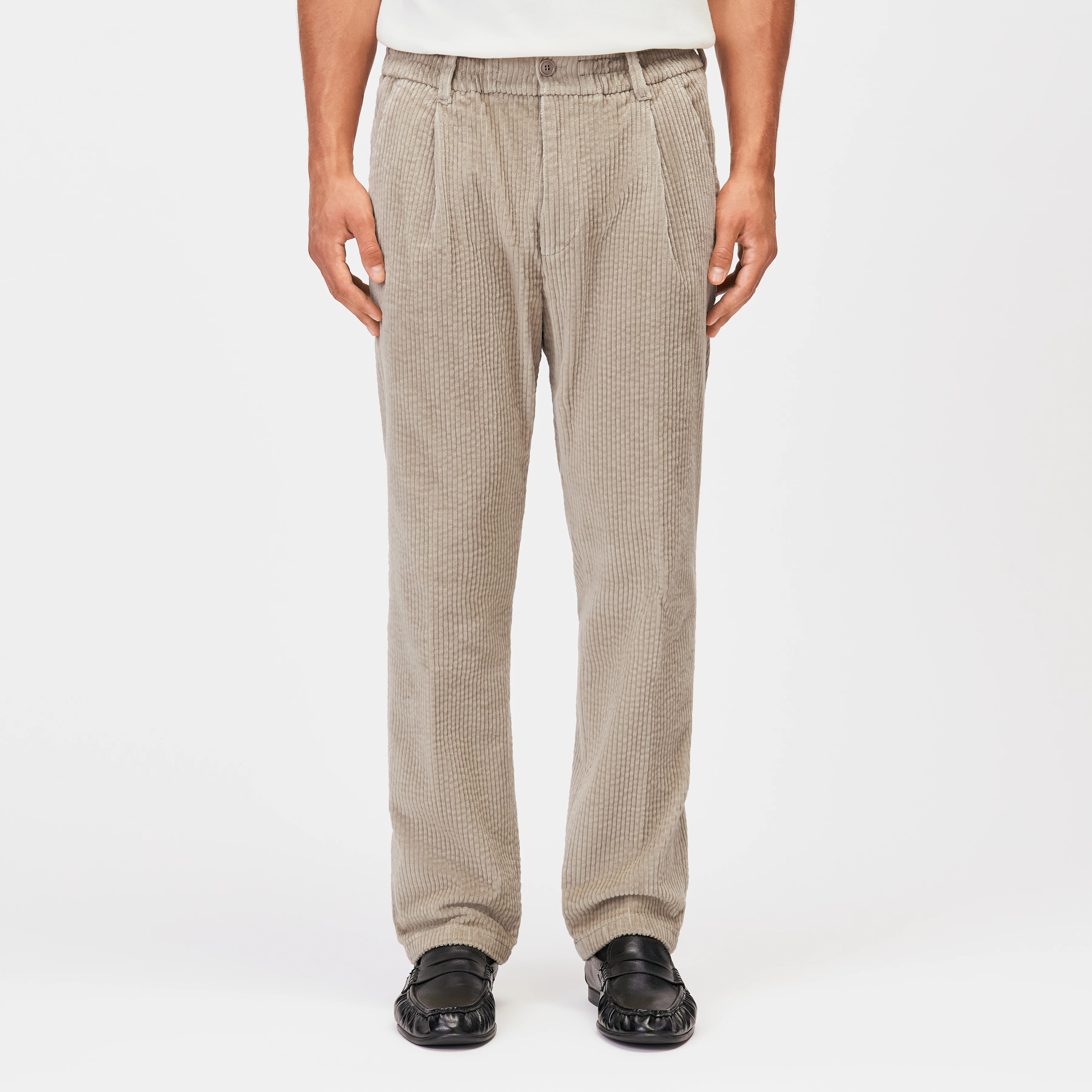 CHASY_RGLR - Casual Hose mit Bundfalte in Jumbo Cord - Herren - beige - Frontansicht