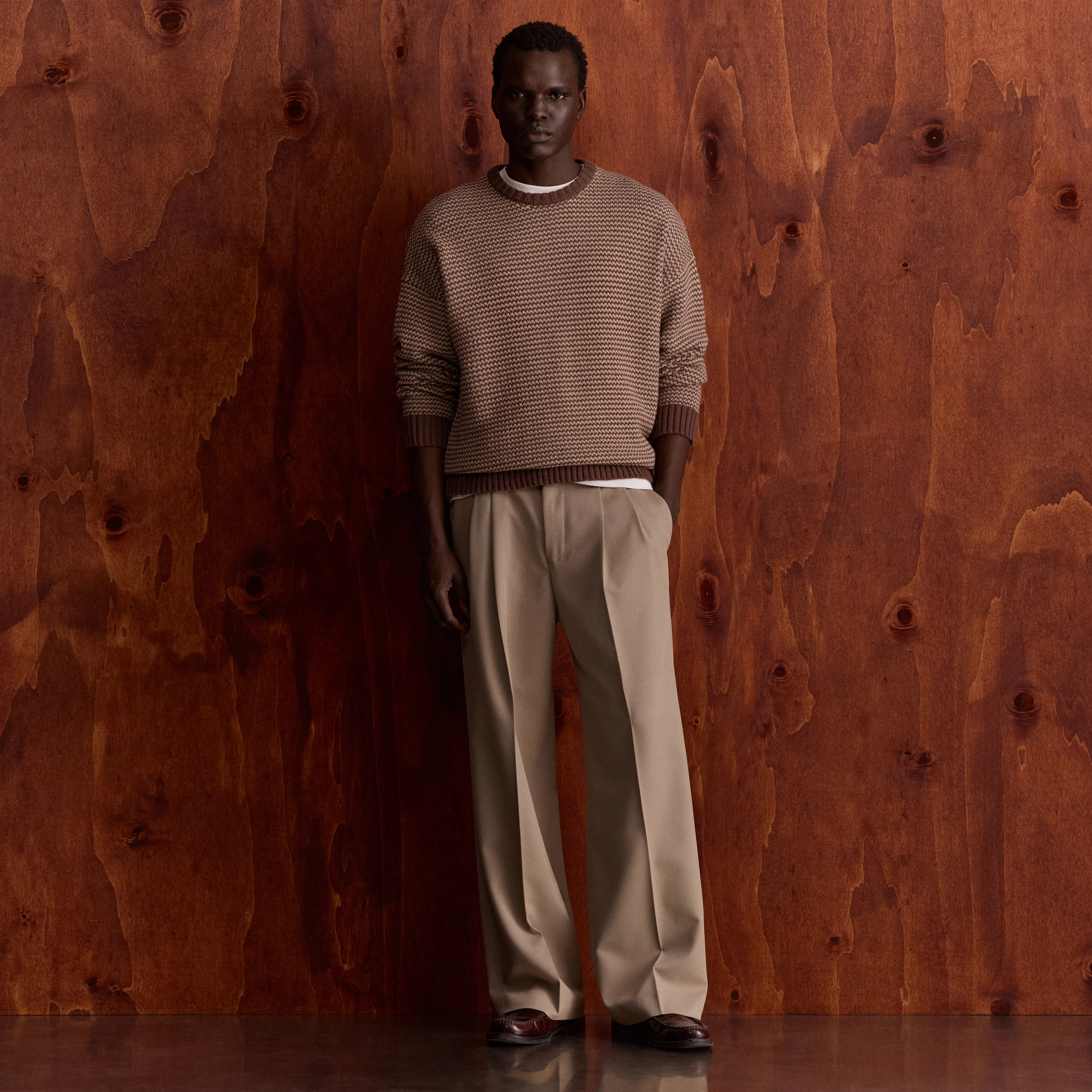 LEEK_WIDE - Relaxed fit pleated twill trousers - men - beige
