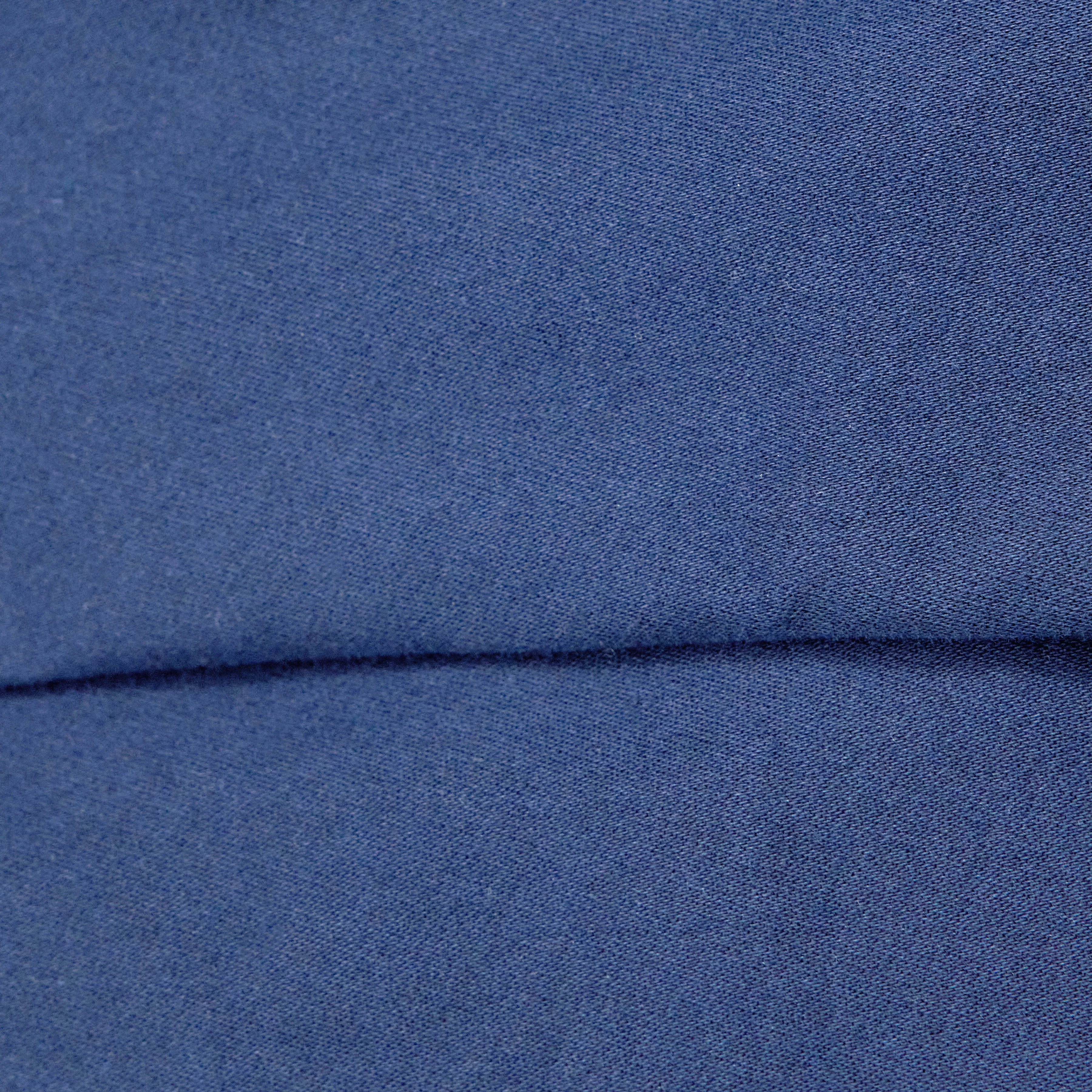 CHASY - Casual trousers with pleats in gabardine - men - blue - Materialbild (B2C)