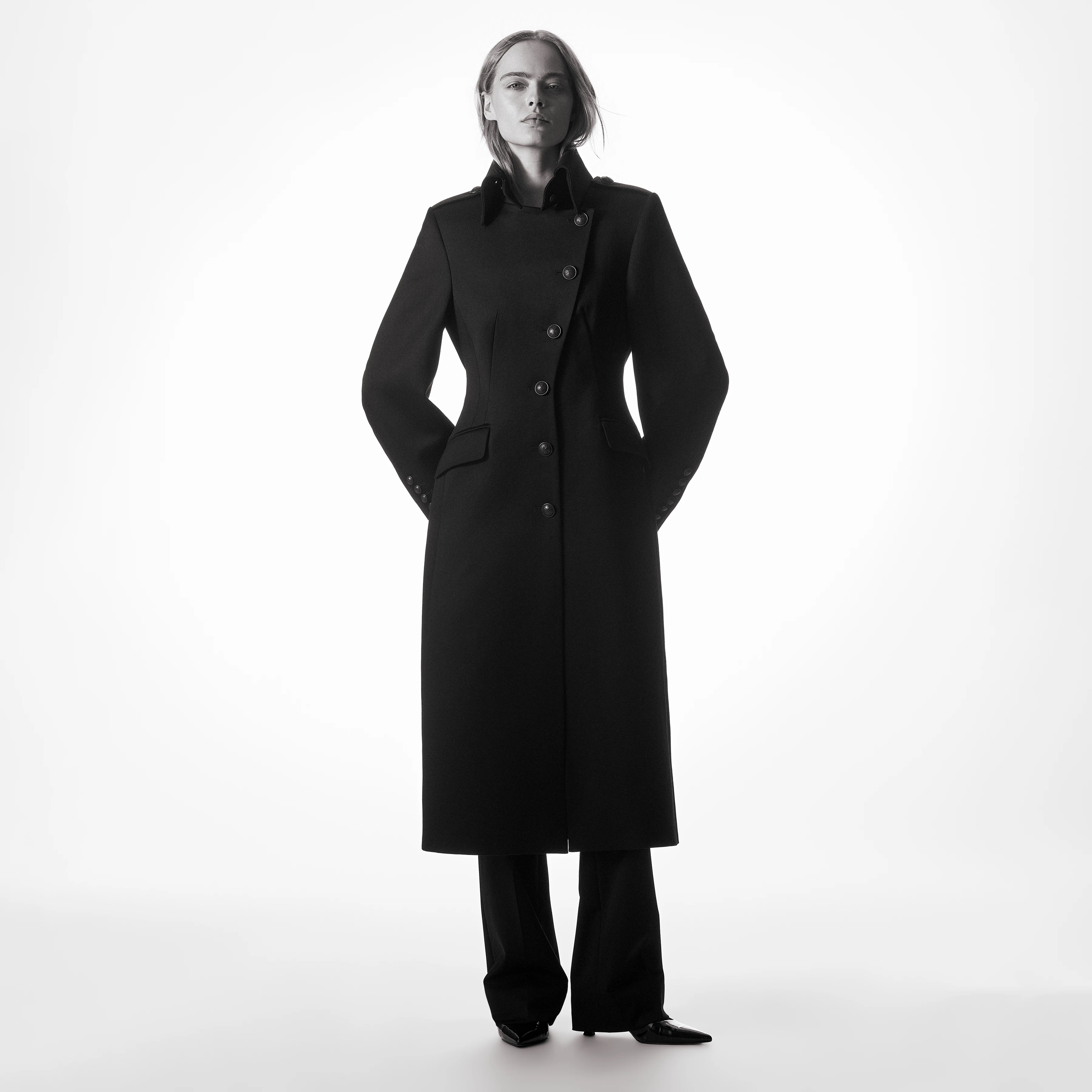 DRYQUEENS - Tailored coat with stand collar in pure new wool - women - black - Frontansicht