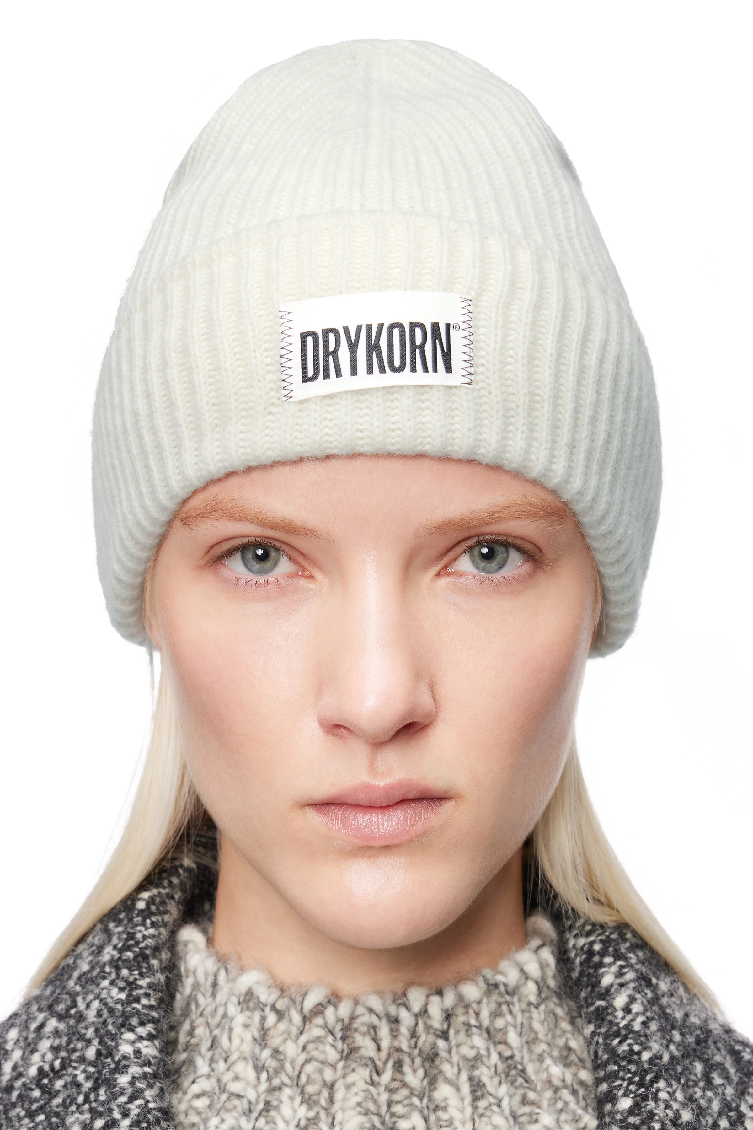 Women beanie NEREA in off white from DRYKORN Women beanie NEREA in off white from DRYKORN