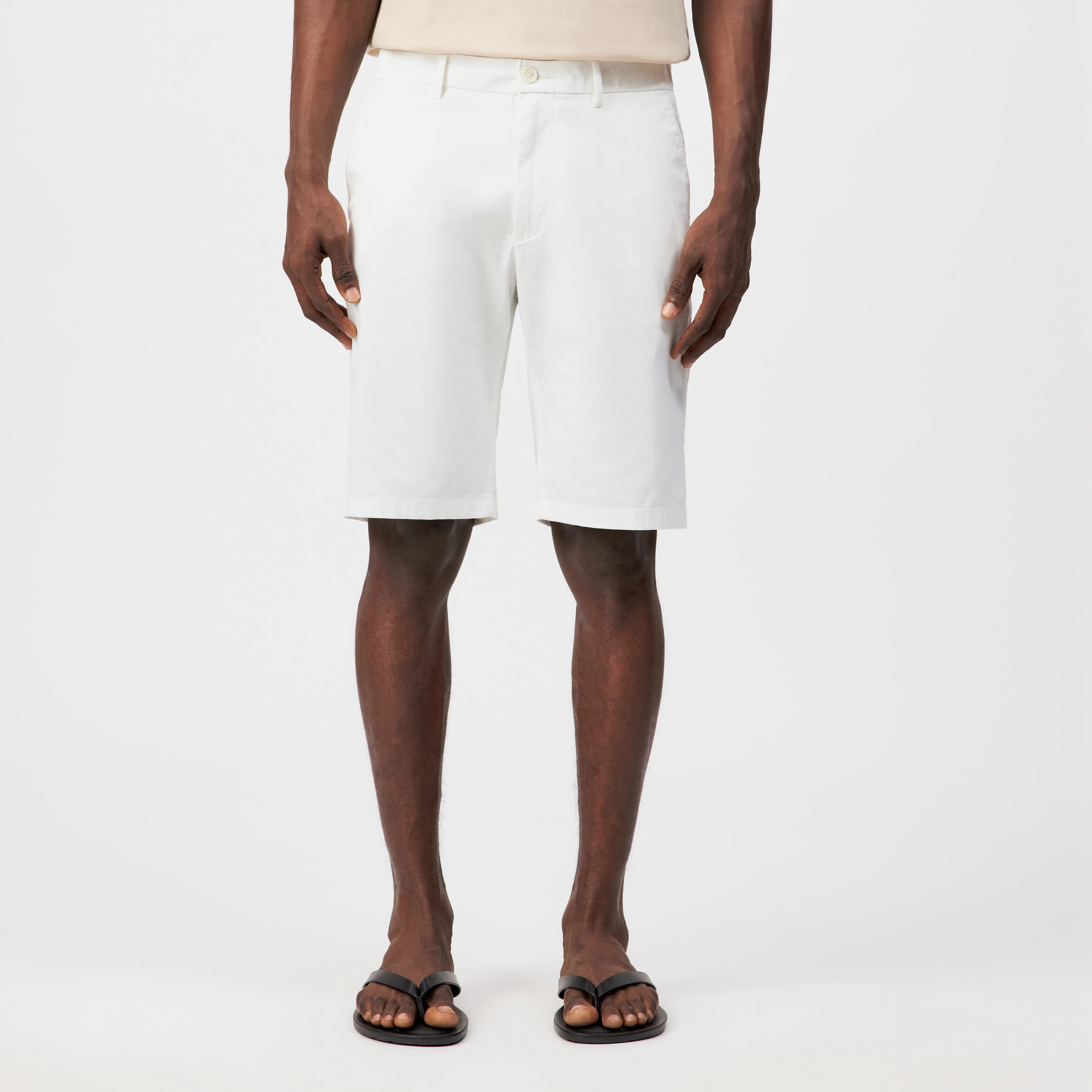 KEND - Chino Shorts in Baumwoll-Twill - Herren - weiß - Frontansicht