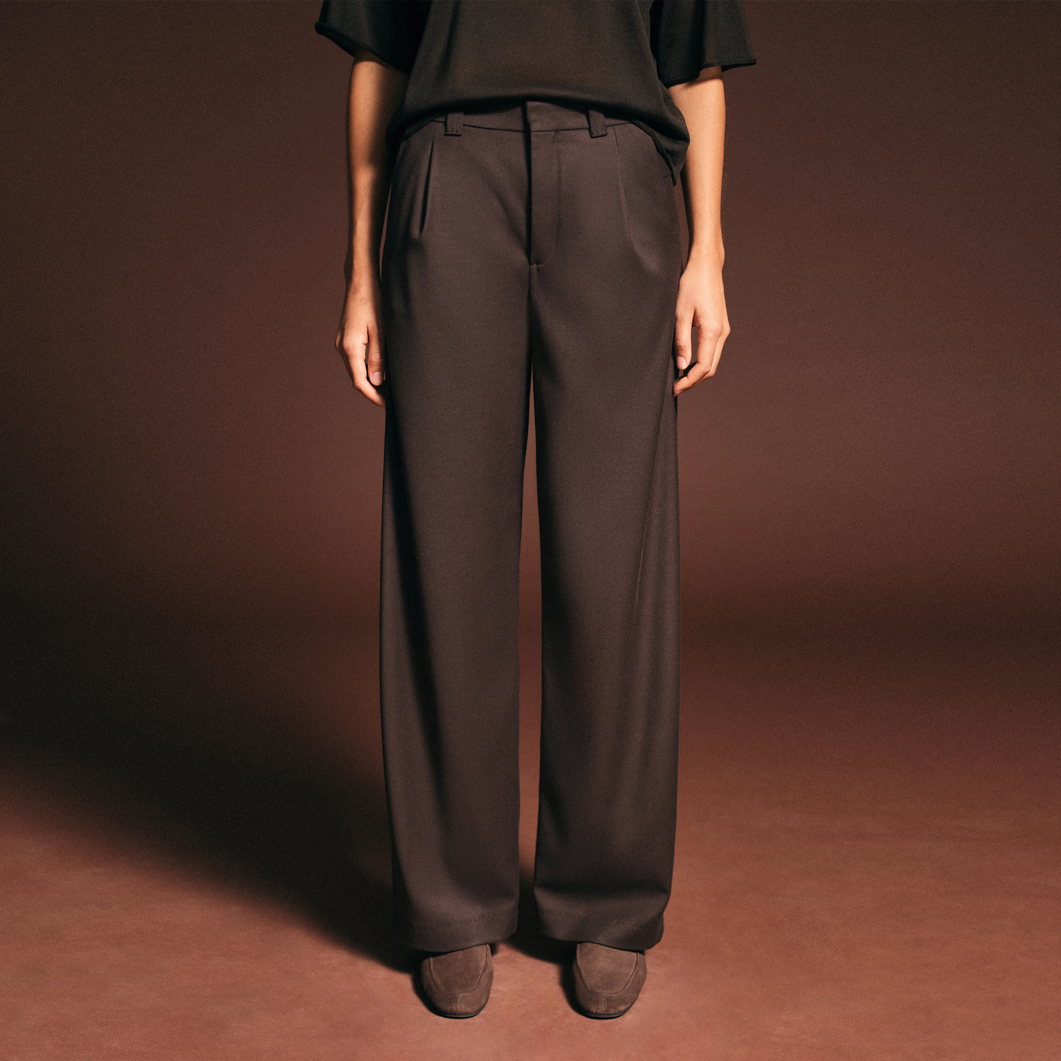 CRAWL - Bundfaltenhose in softem Flanell - Damen - braun