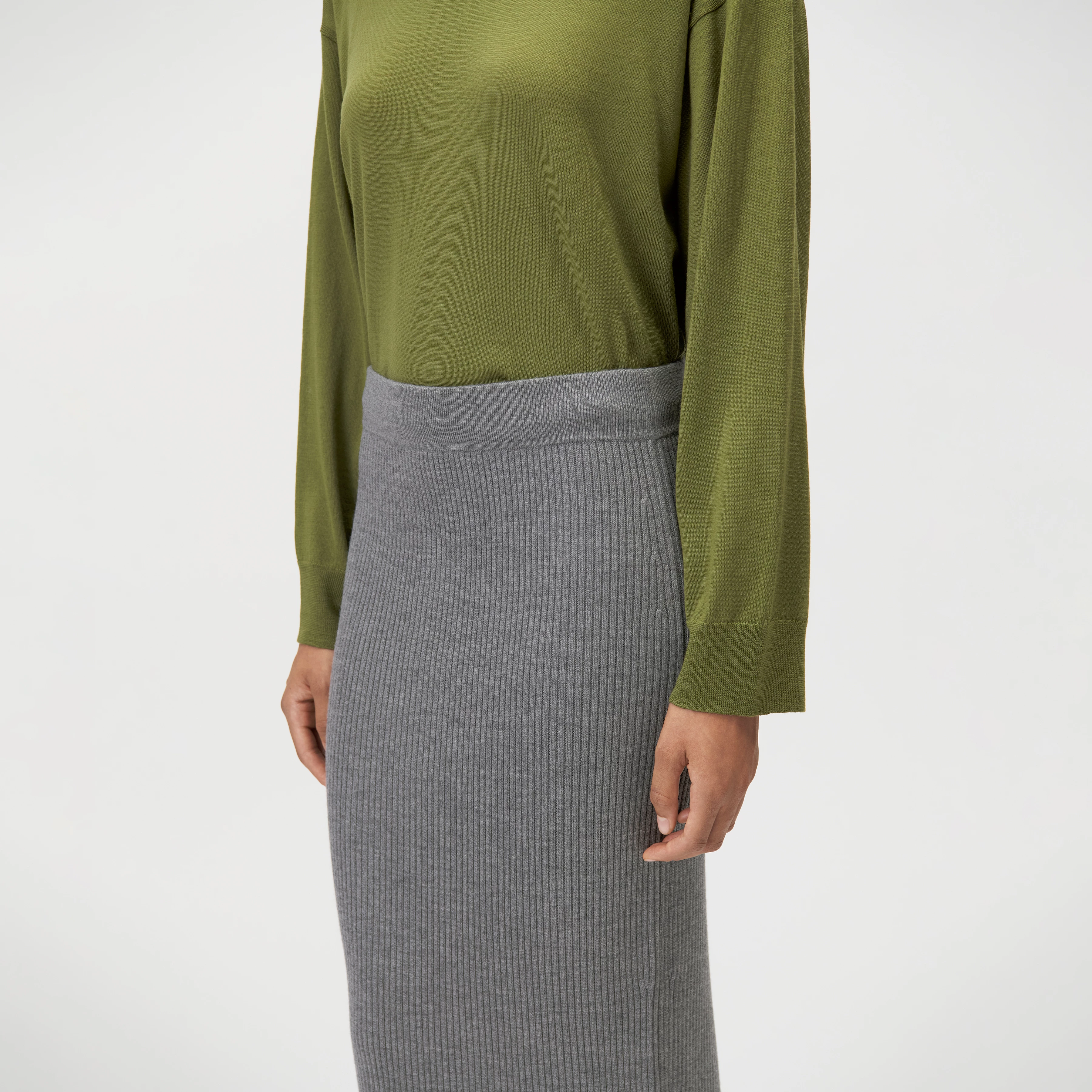 LUDIMI - Jupe crayon fendue en 100% laine mérinos - women - gris - Detailansicht am Model