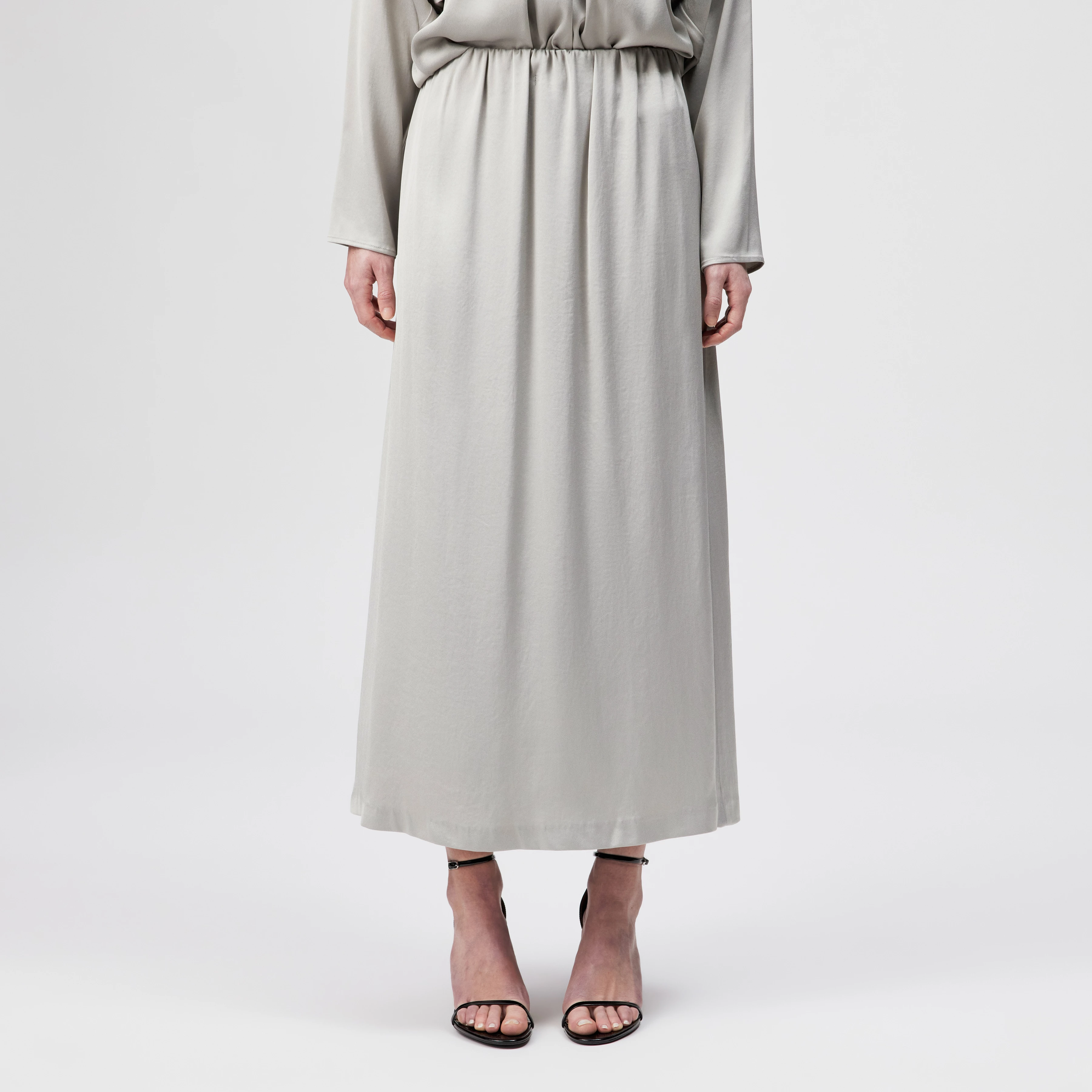 IDONEA - Mid-length skirt with elasticated waistband in satin - women - grey - Frontansicht