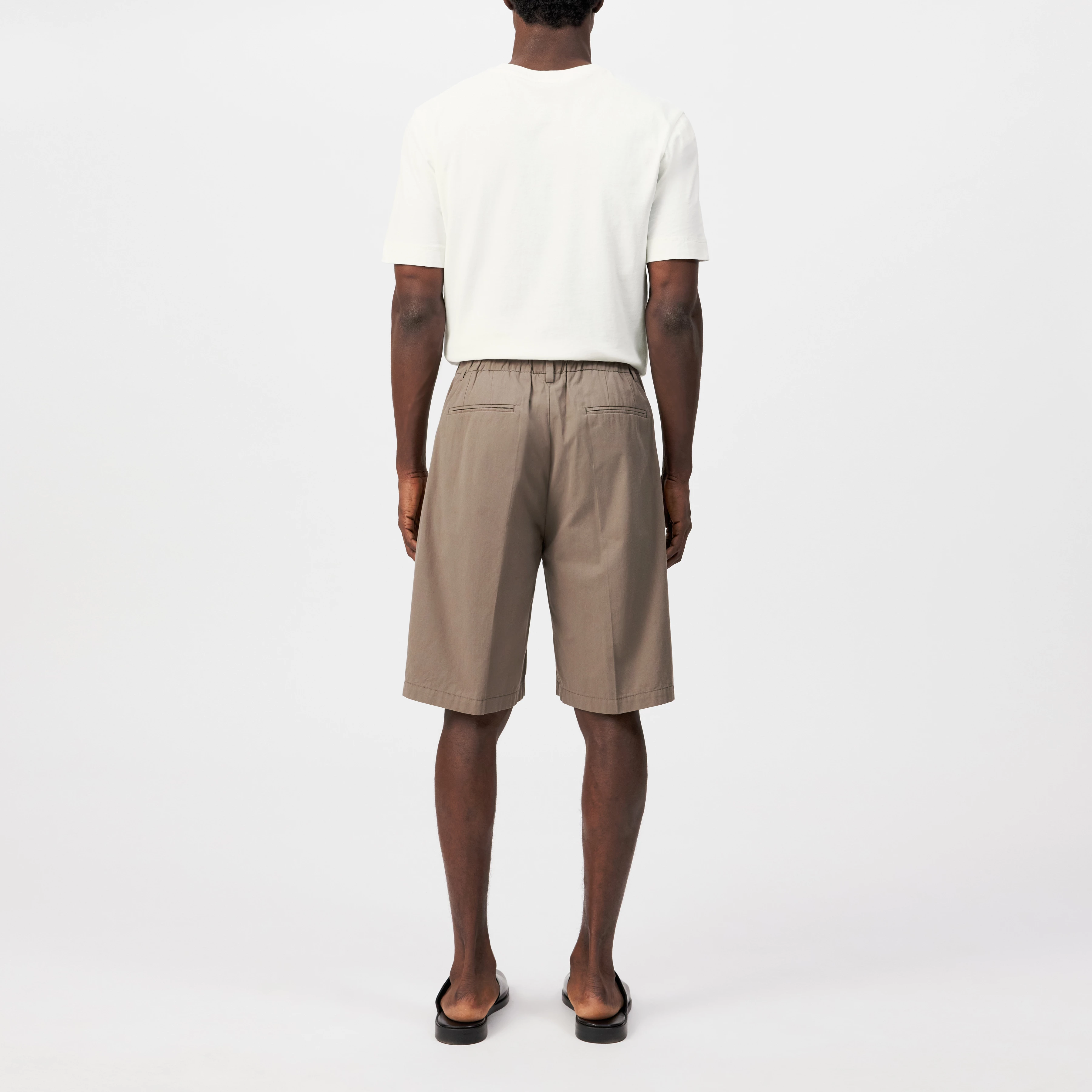 ROCABO - Bundfalten Short in Baumwoll-Twill - Herren - braun - Rückansicht