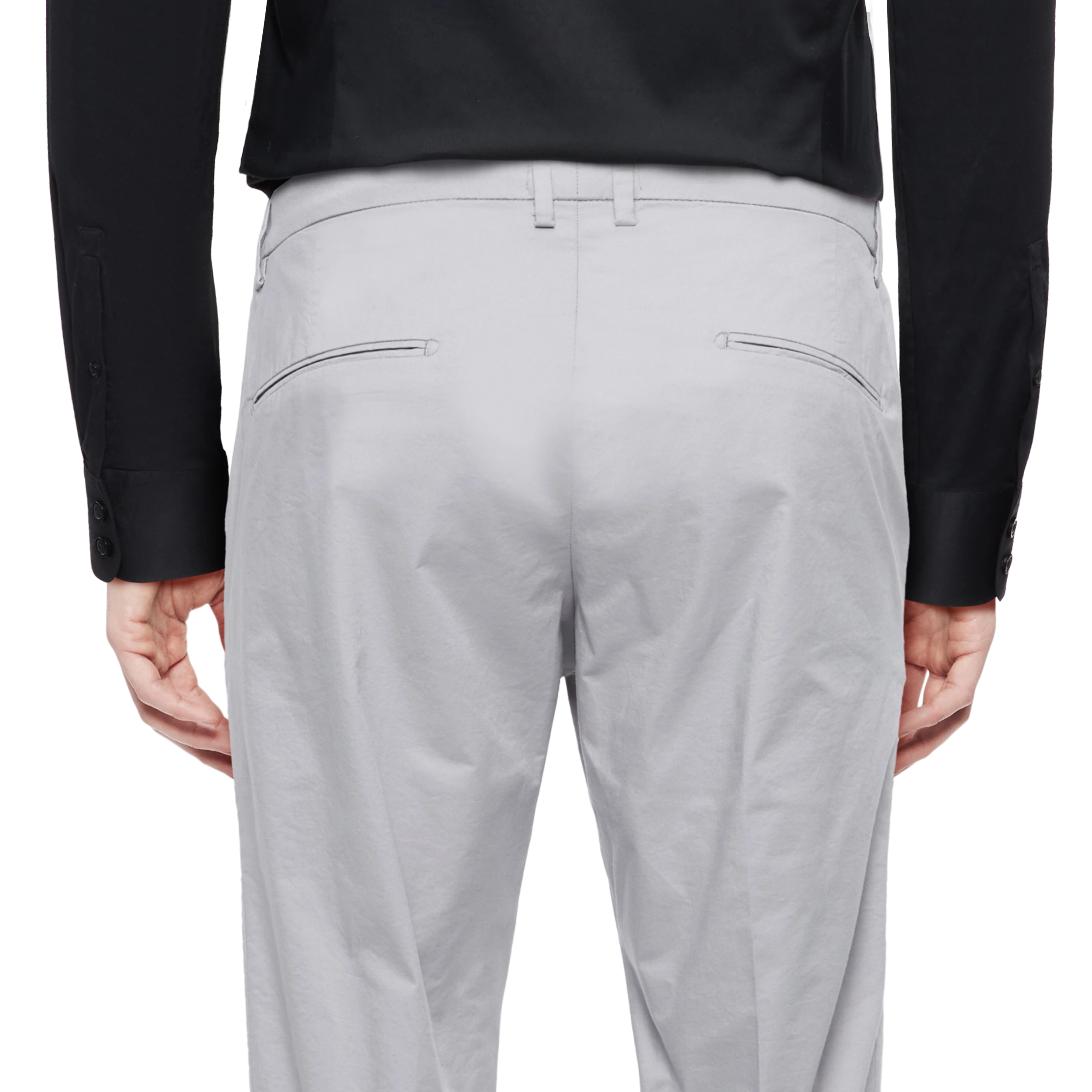 AJEND - Pantalon confectionné en gabardine de coton - men - gris - Detailansicht am Model