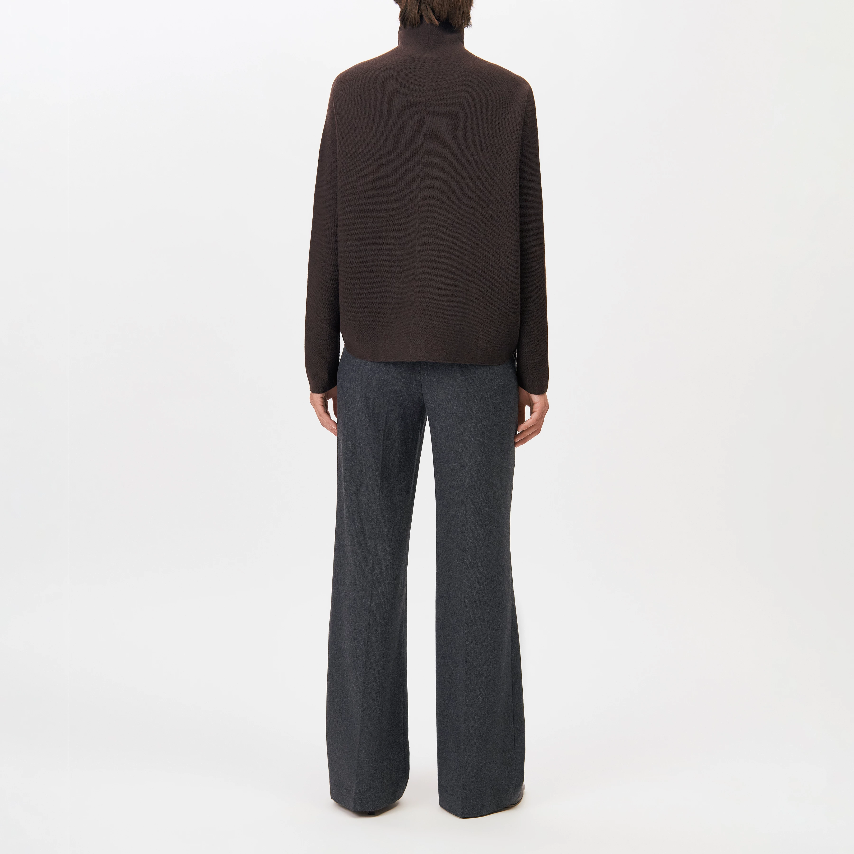 LIORA - Egg-shape turtleneck jumper in 100% merino wool - women - brown - Rückansicht