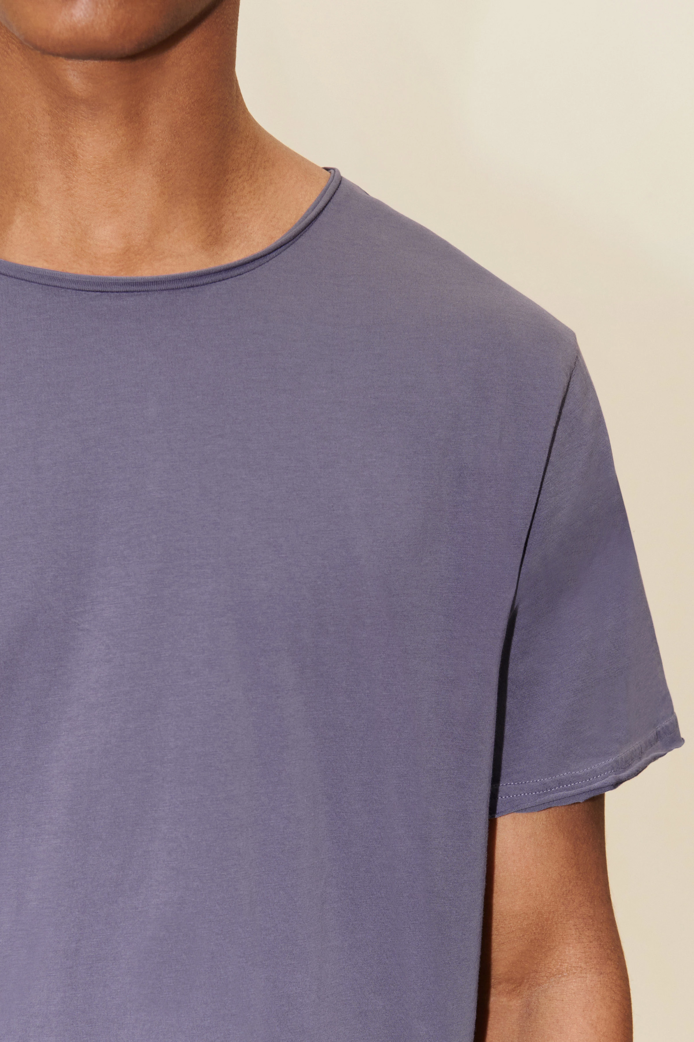 KENDRICK - Loose cotton T-shirt - men - purple - Seitenansicht