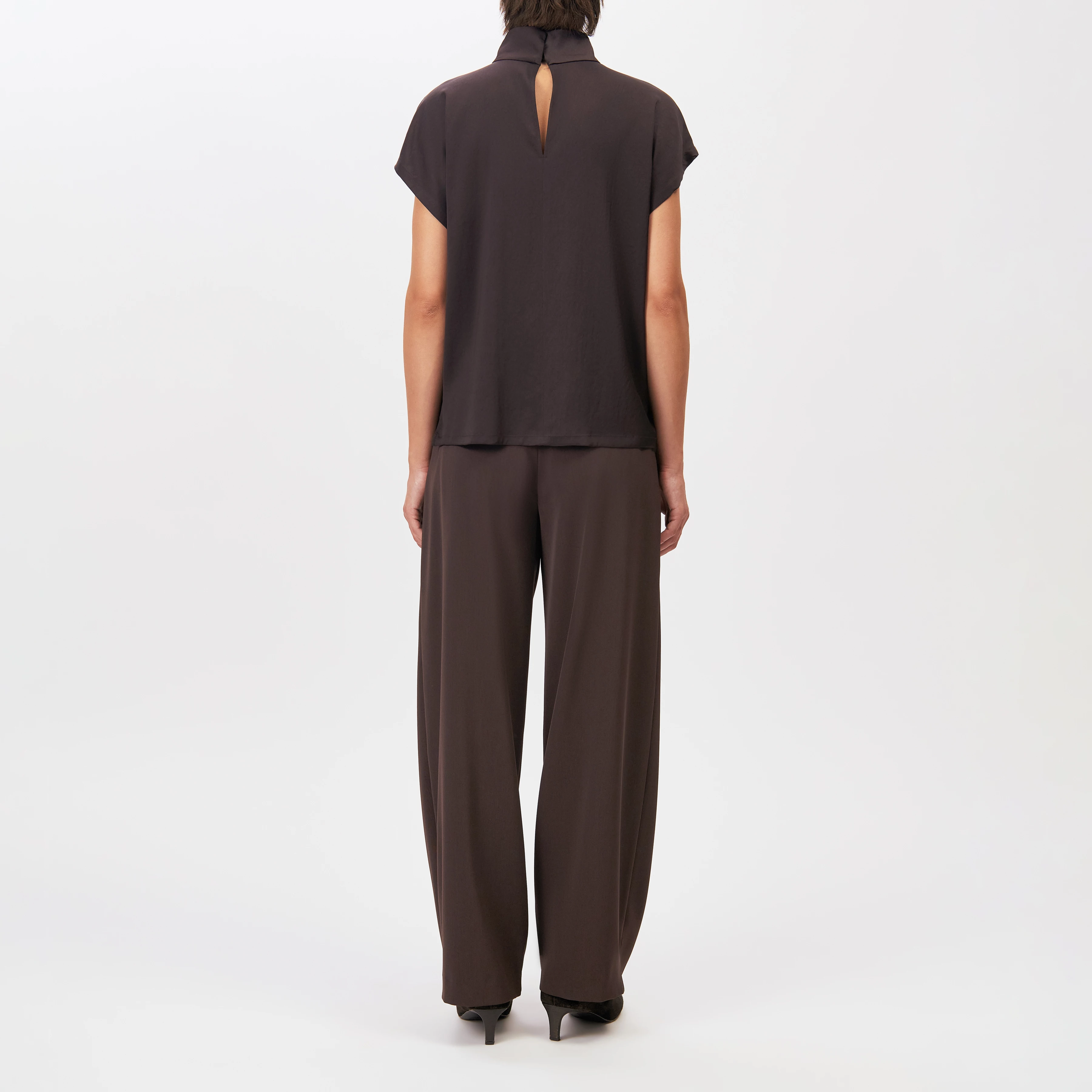 ALARIA_1 - Shirt blouse with stand-up collar in satin - women - brown - Rückansicht