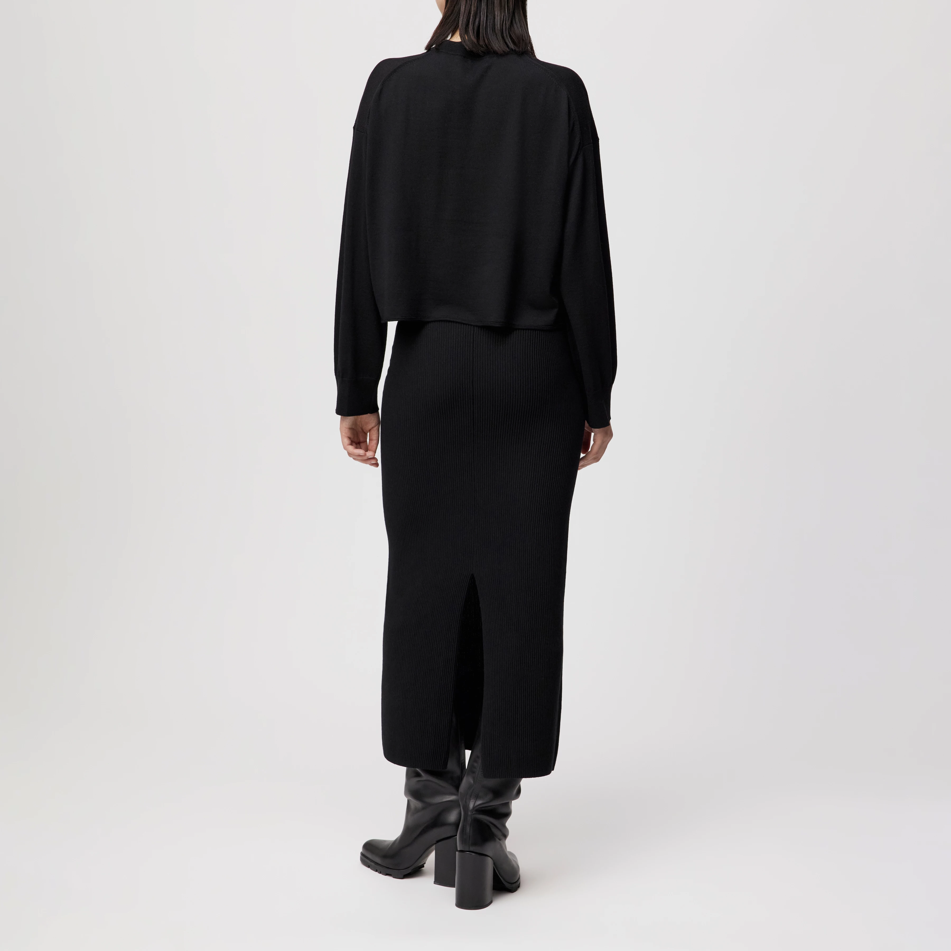 MALESE - Verkürzter Pullover in feiner Merinowolle - Damen - schwarz - Rückansicht