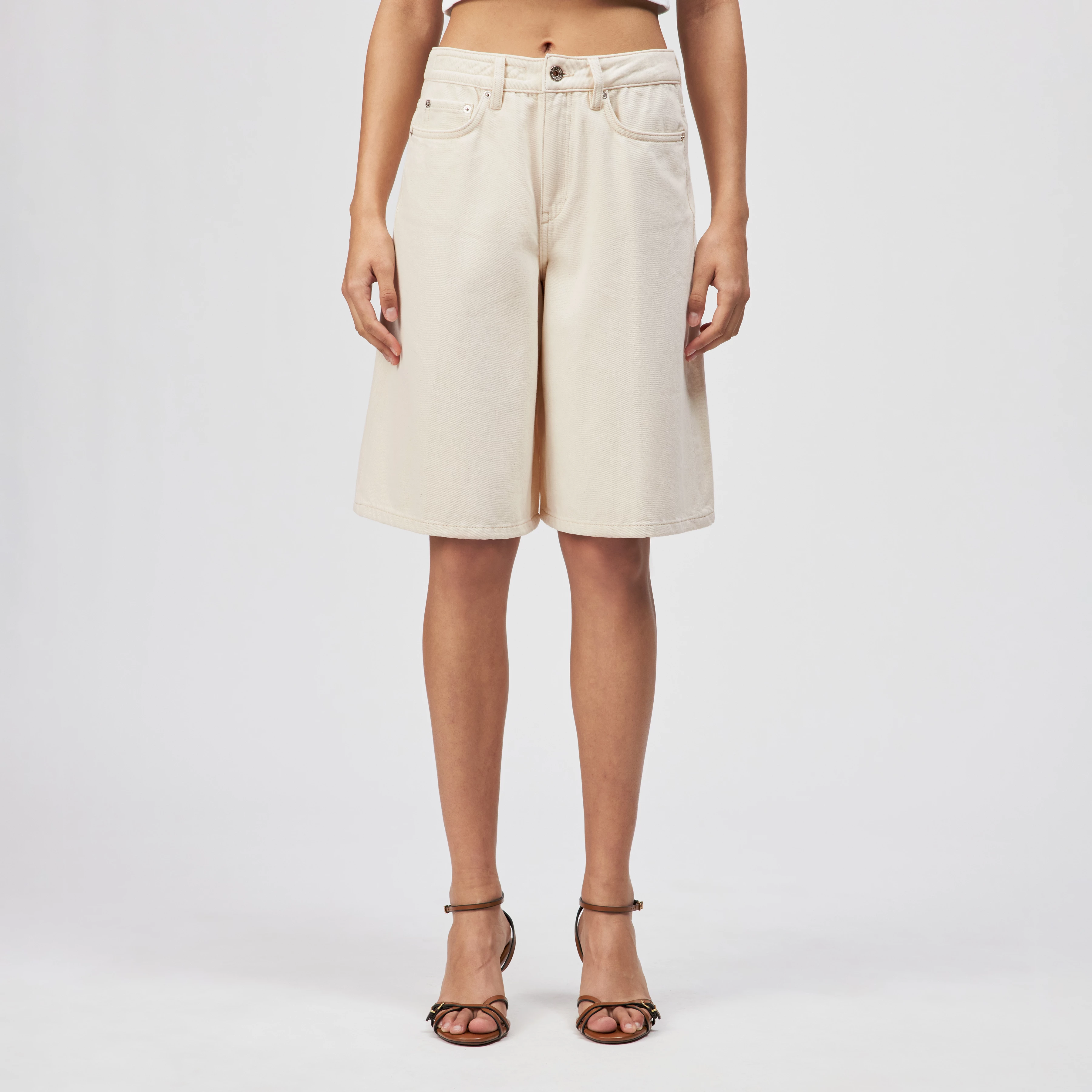 NONE - Bermuda Denim Shorts - women - metal - Frontansicht