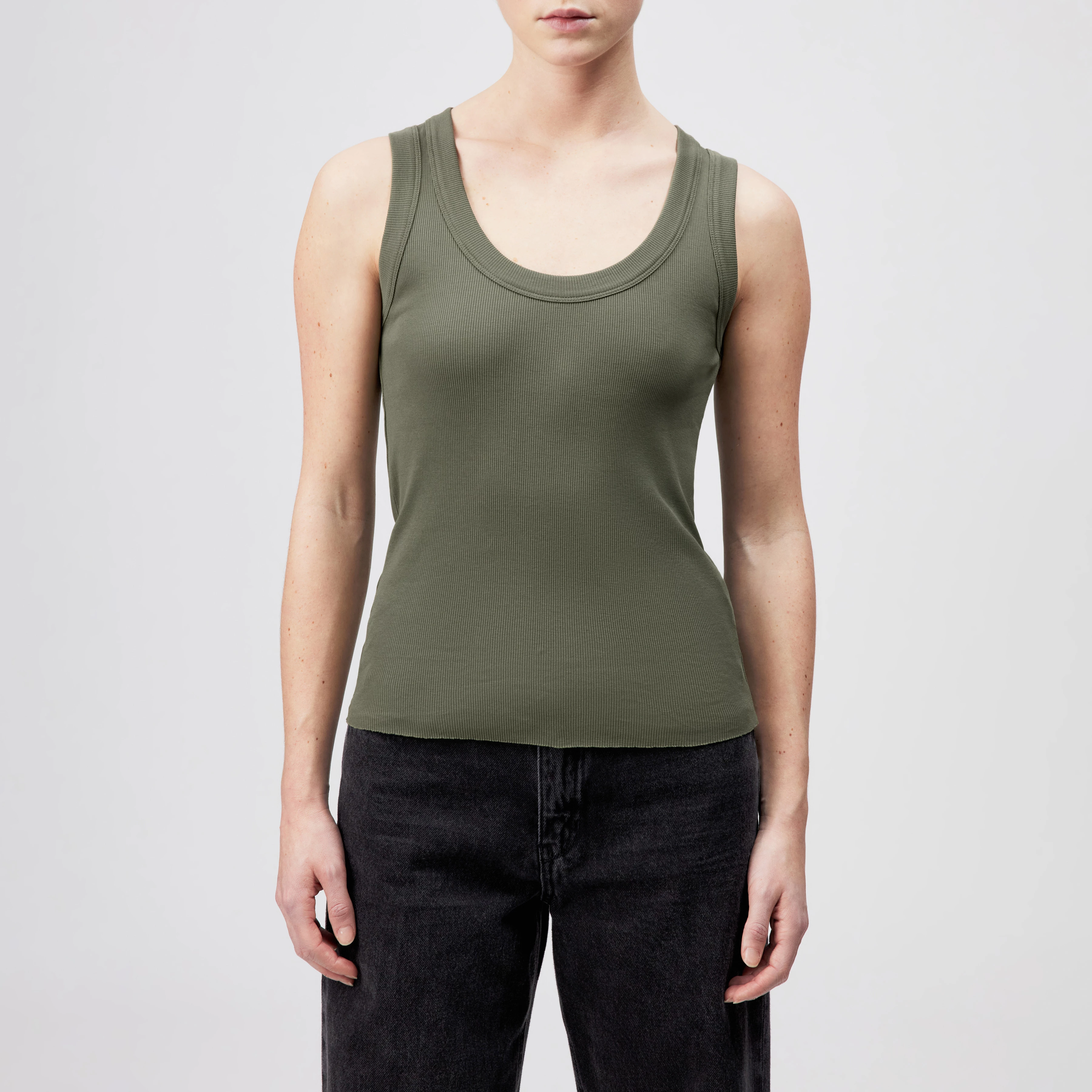 TAVIRA - Ribbed tank top with feminine round neckline - women - green - Frontansicht