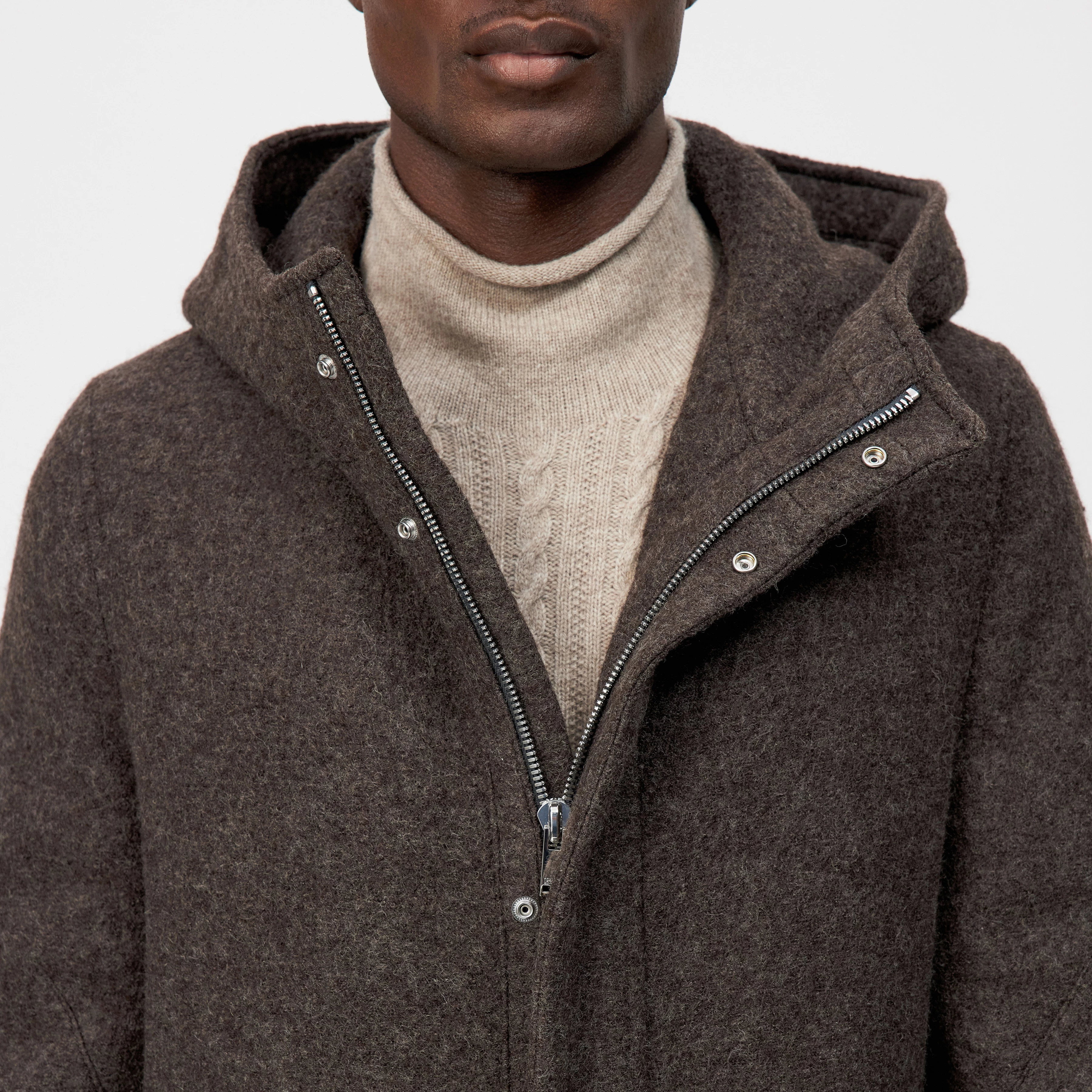 NAUKANO - Wool coat with hood - men - brown - Detailansicht am Model