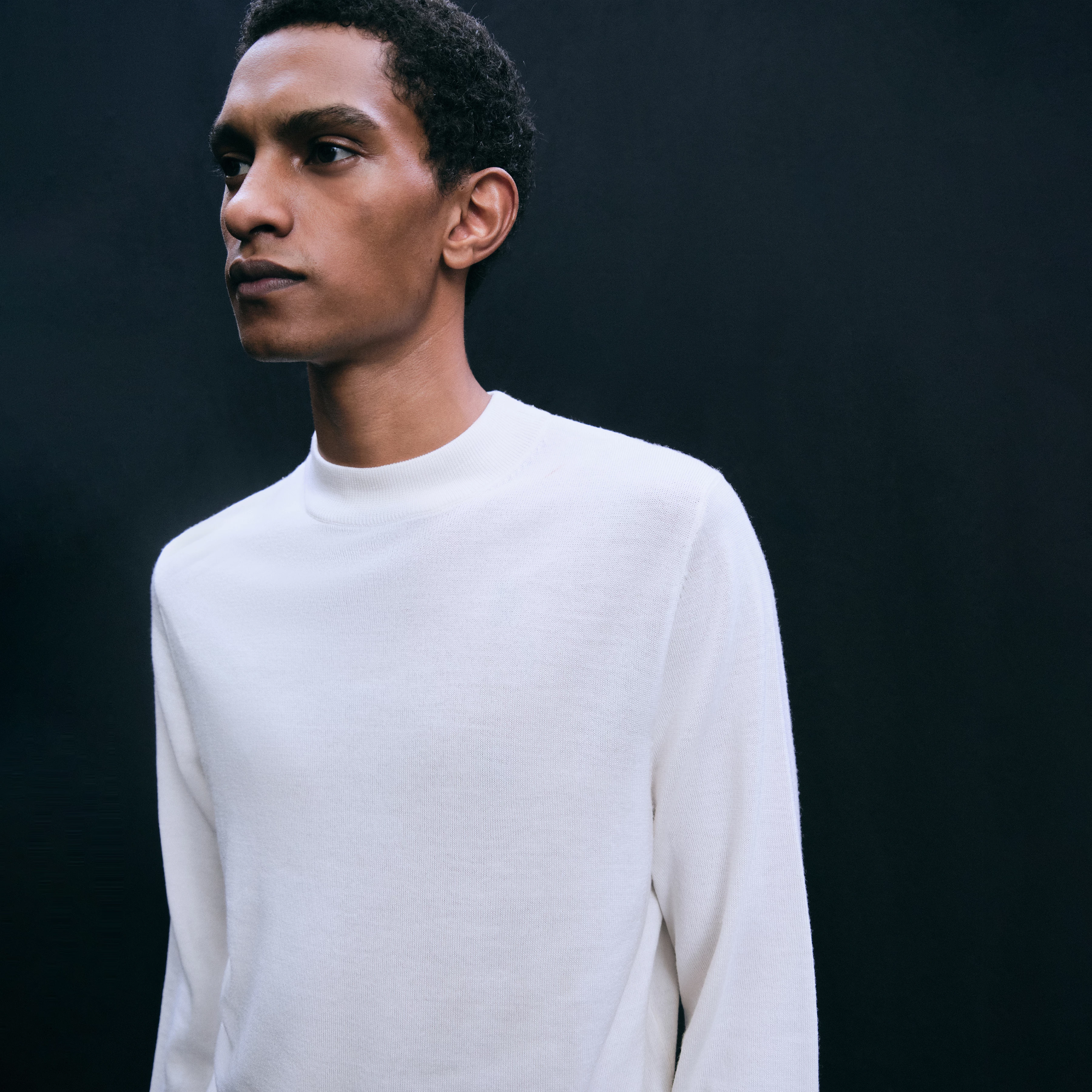 ARWON - Fitted Rollkragenpullover in 100% Merinowolle - Herren - off white