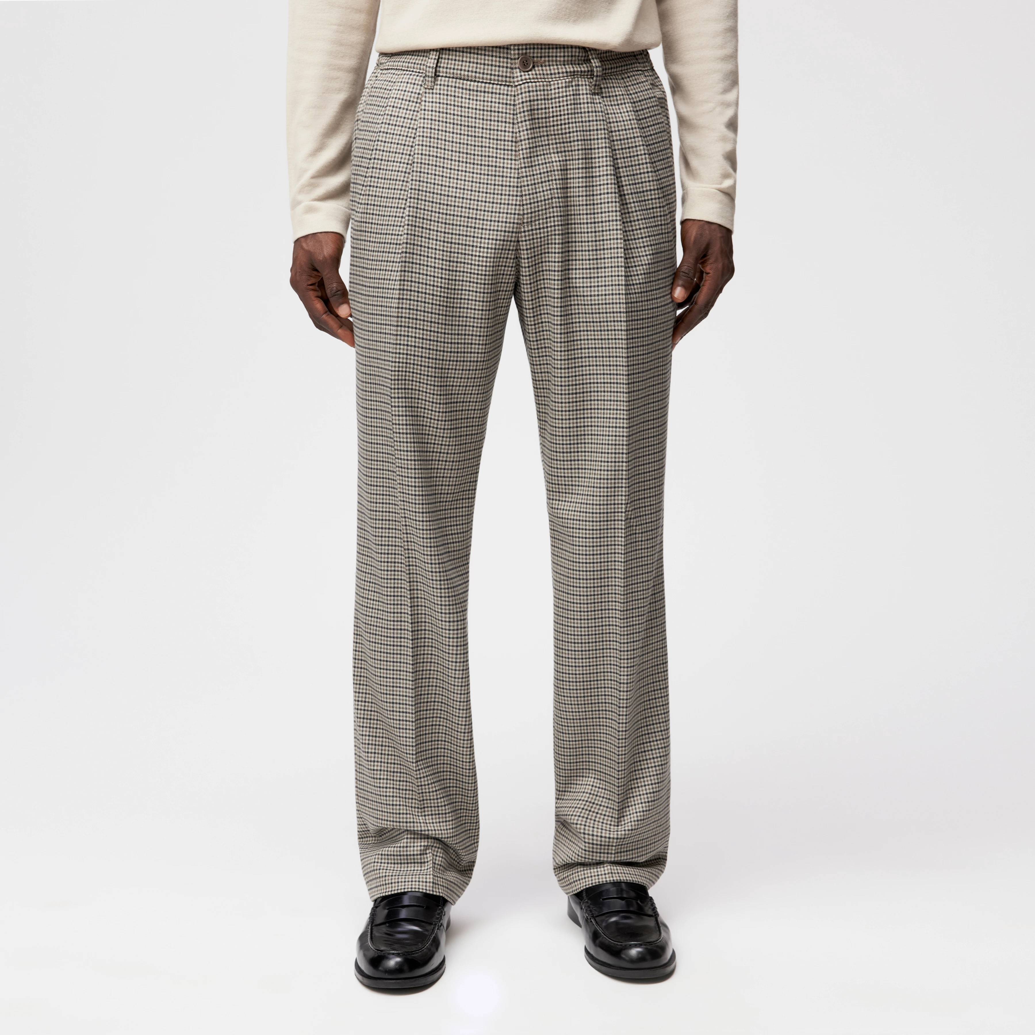 LEEK - Relaxed Fit Bundfaltenhose in Viskose-Mix - Herren - braun - Frontansicht