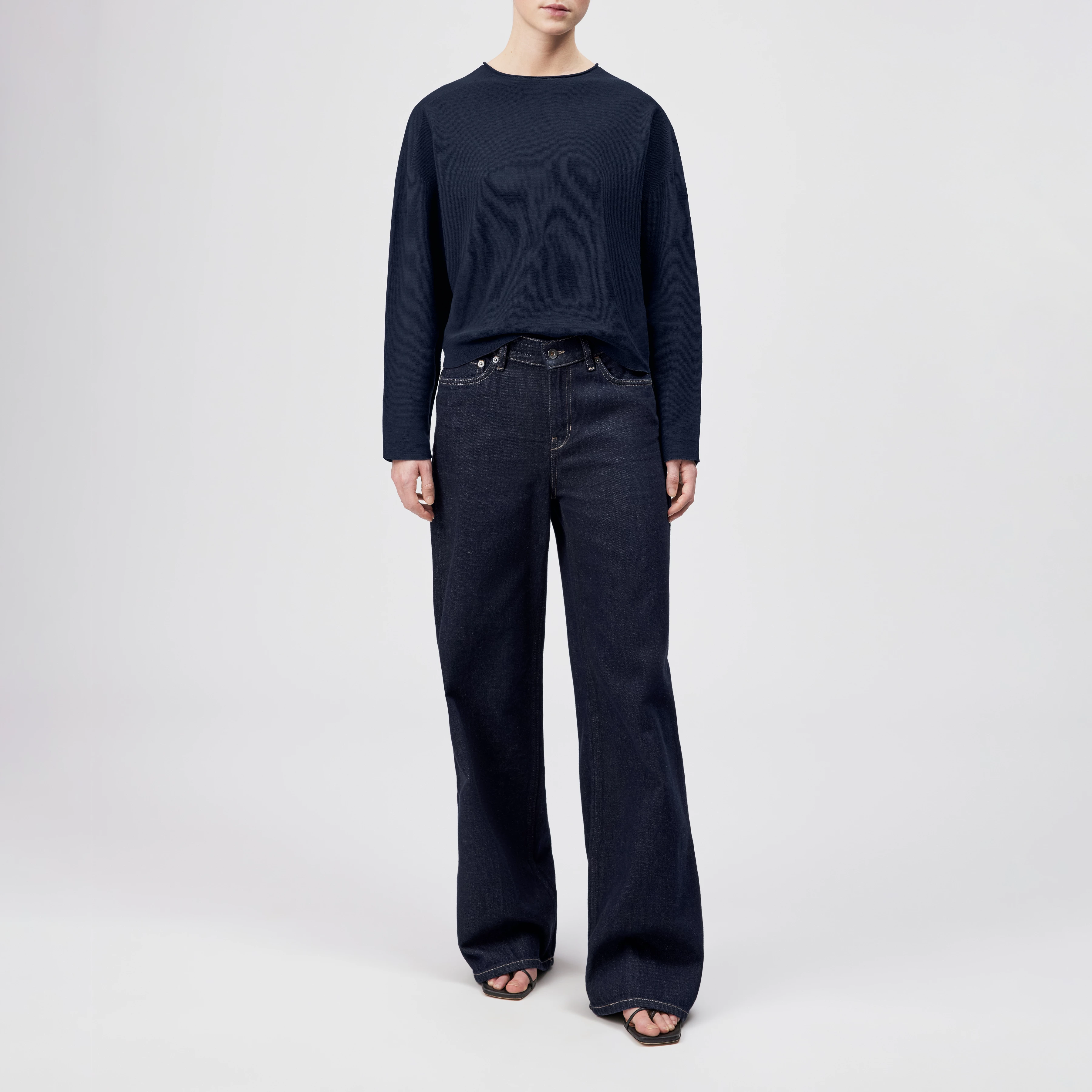 MEAMI - Cropped egg-shape pullover in pure cotton - women - blue - Ganzkörper-Frontansicht