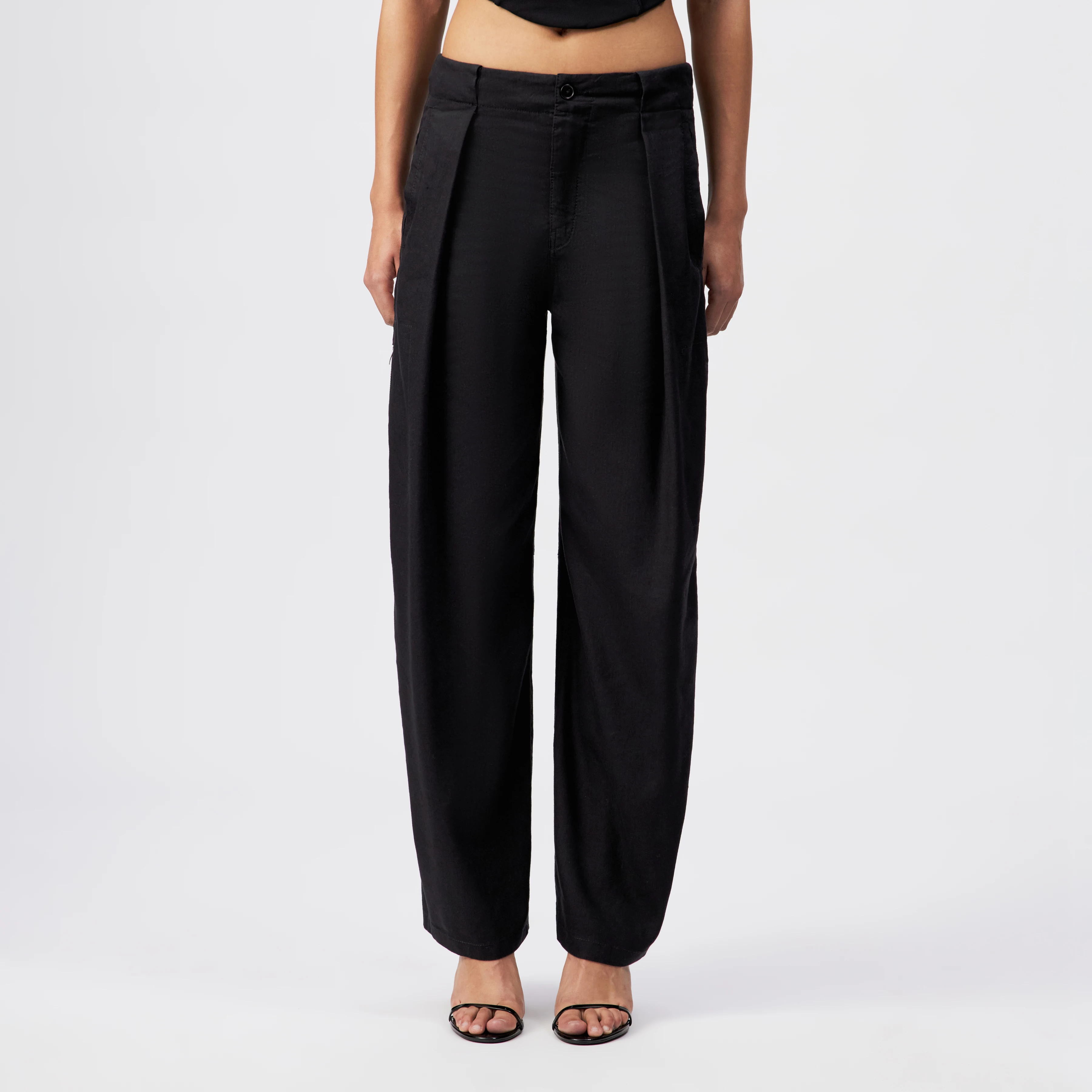 DREAK - Relaxed Fit Linen-Blend Utility Trousers - women - black - Frontansicht