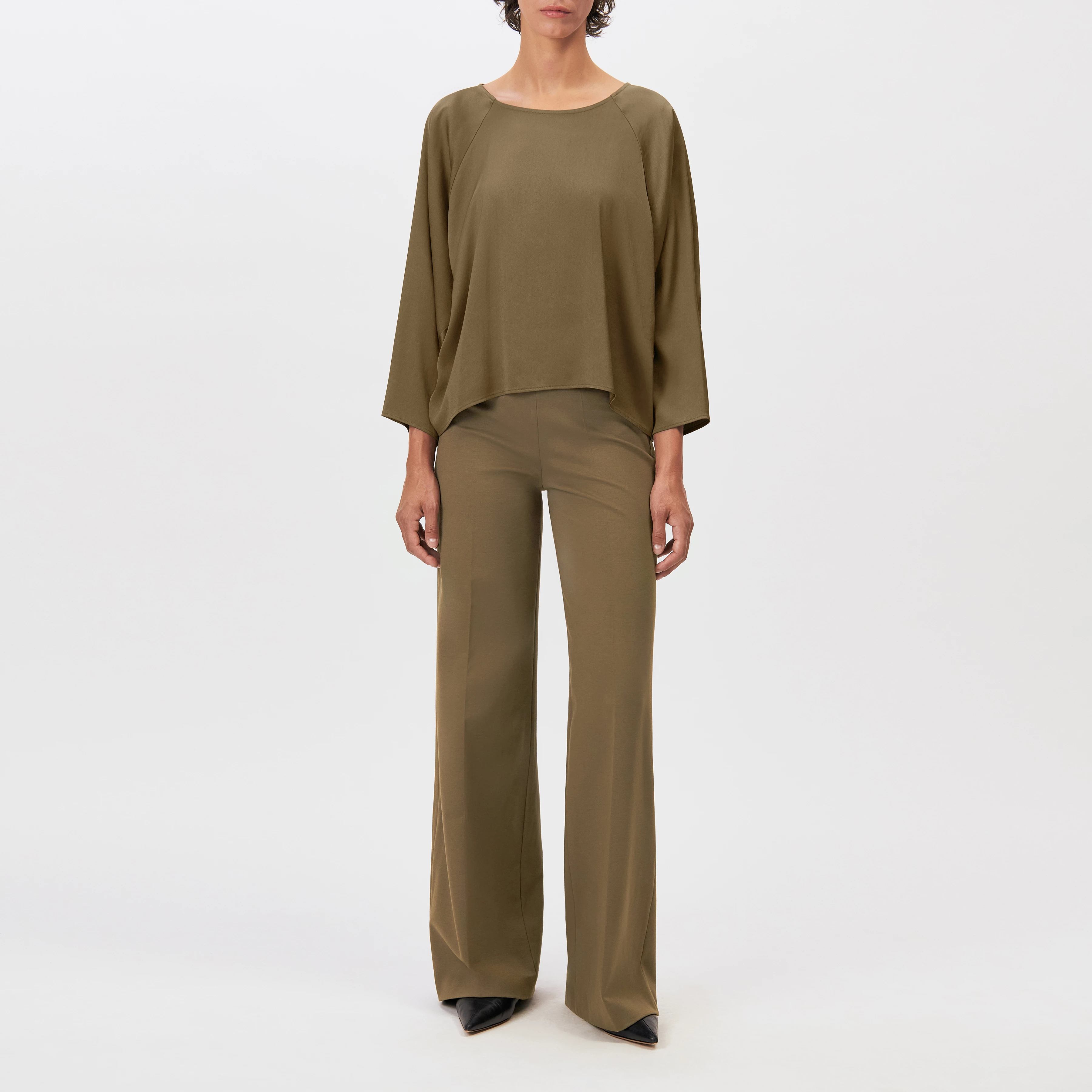 NIALINI - T-shirt blouse in satin - women - green - Ganzkörper-Frontansicht