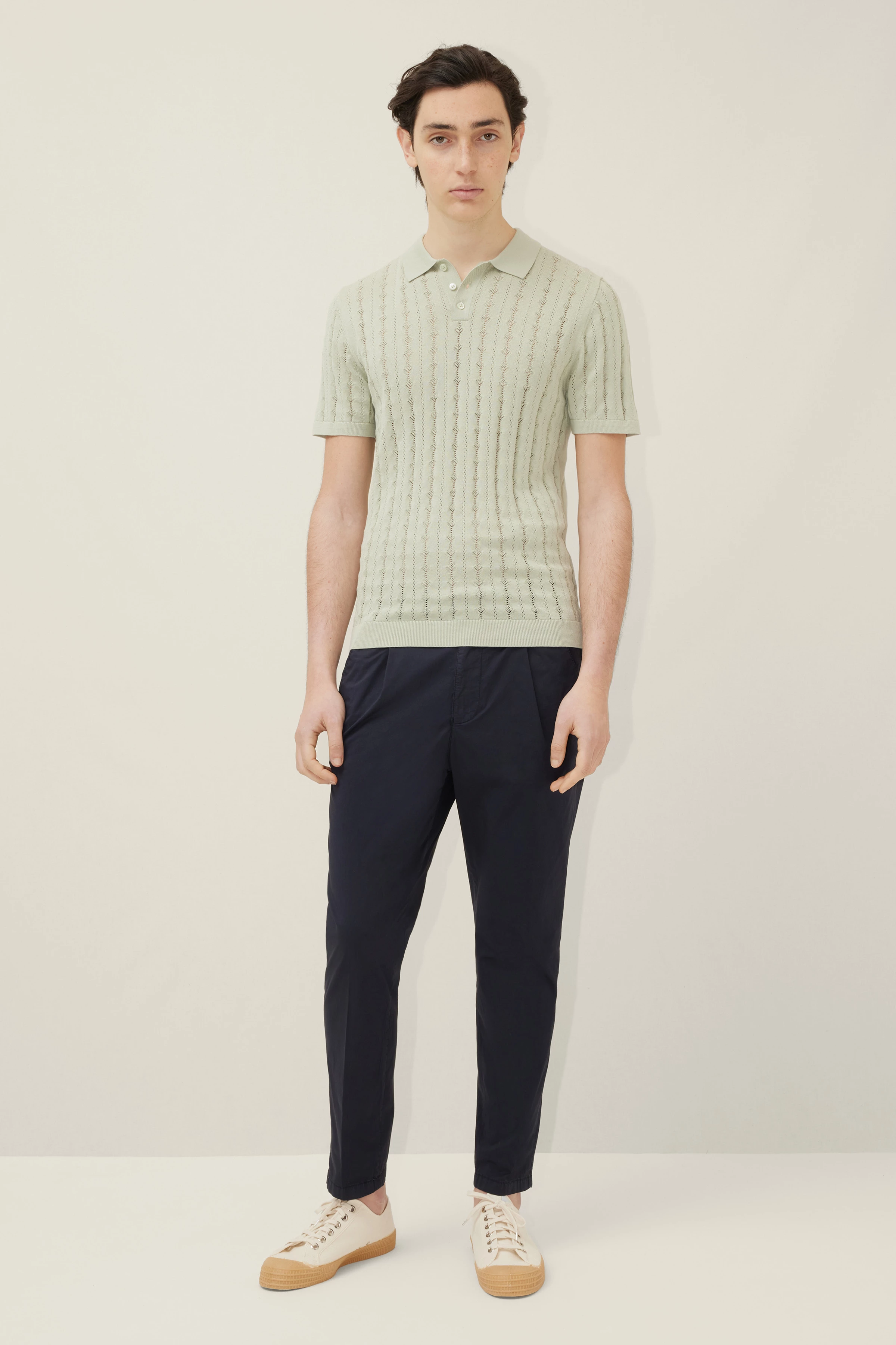 TRITON - Strickpolo aus hochwertiger Baumwolle - Herren - grün - Ganzkörper-Frontansicht