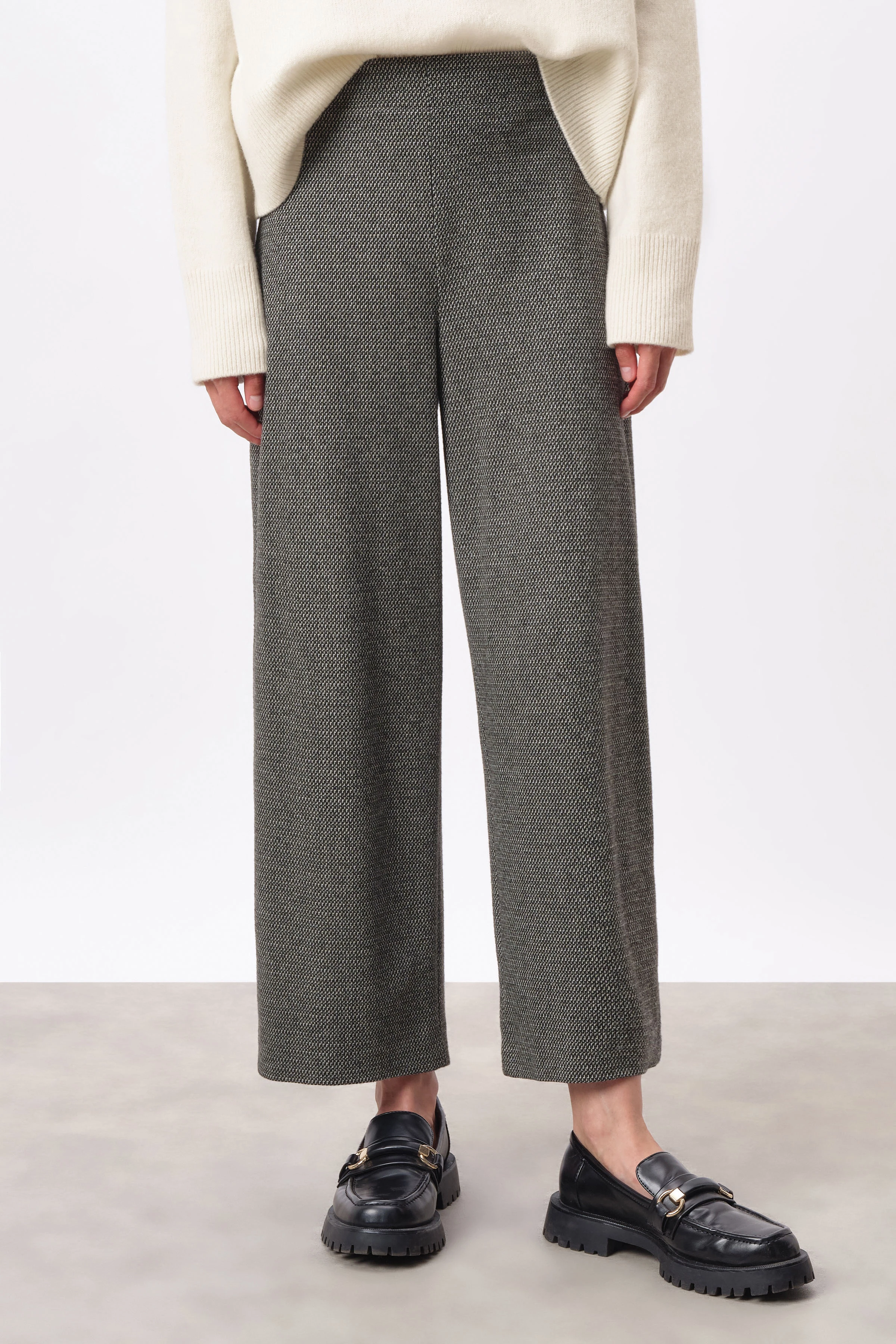 SEAL - barrel-leg trousers in shortened length in jersey - women - grey - Frontansicht