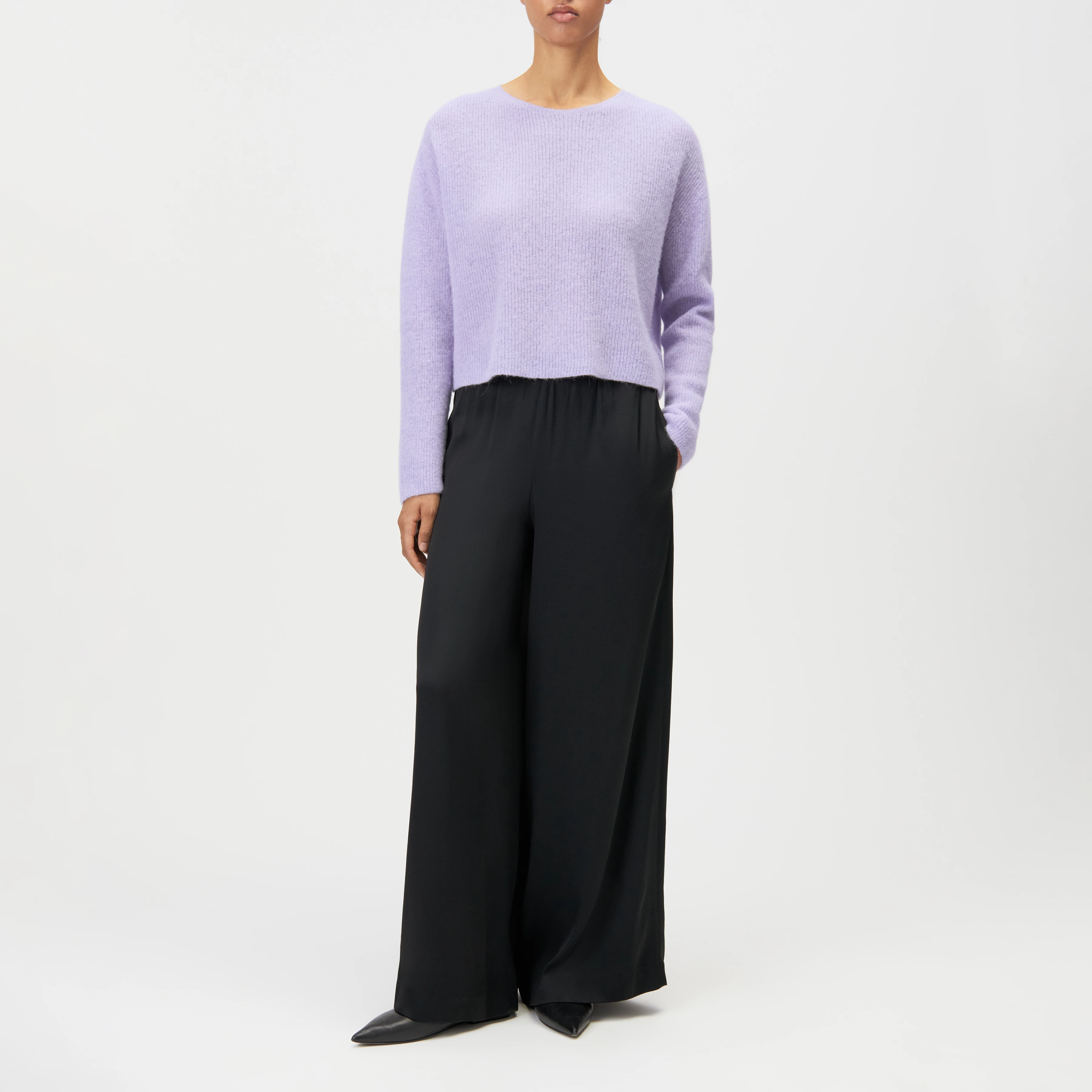 IMENY - Short Suri Alpaca blend jumper - women - purple - Ganzkörper-Frontansicht
