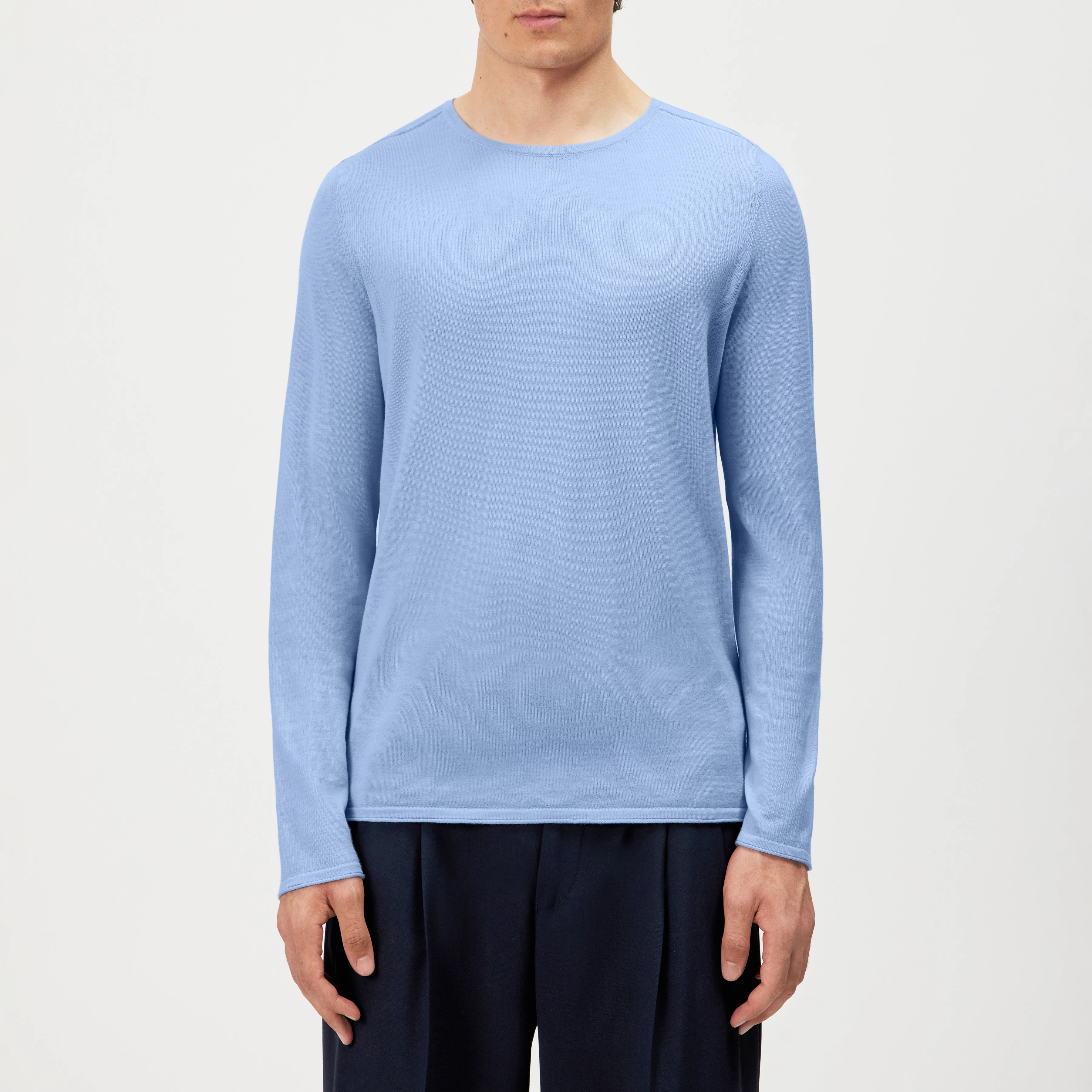 RIKONO - Fine merino wool knitted jumper - men - blue - Frontansicht