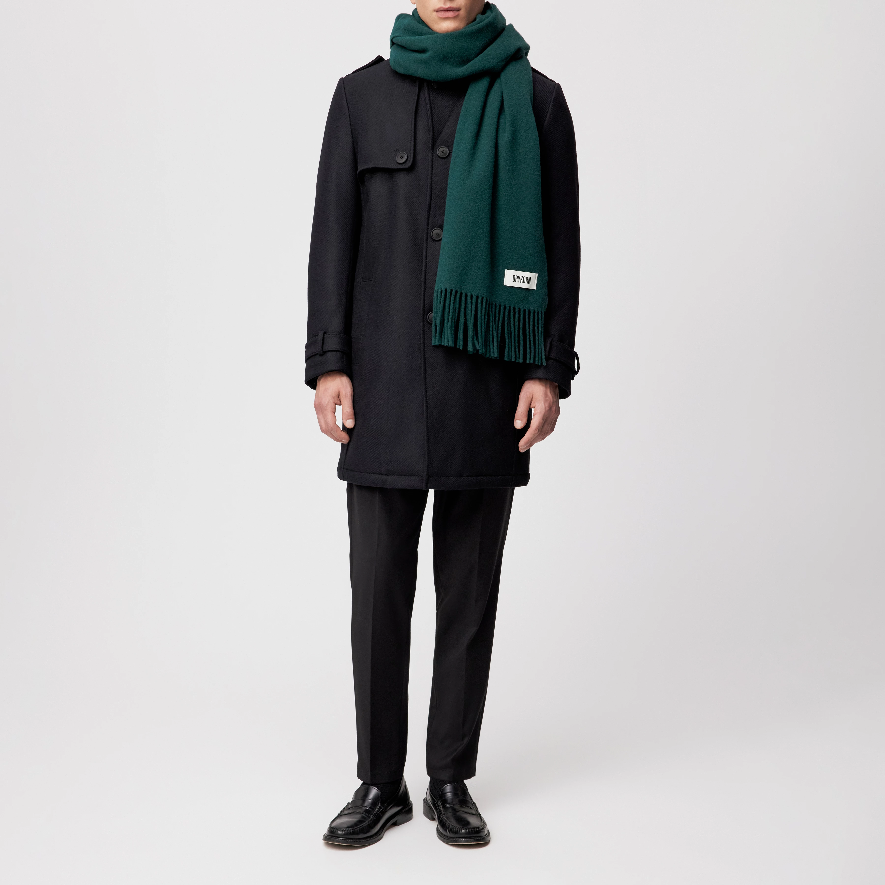 GAZE_4 - Schal in Wolltwill - Unisex - grün - Ganzkörper-Frontansicht