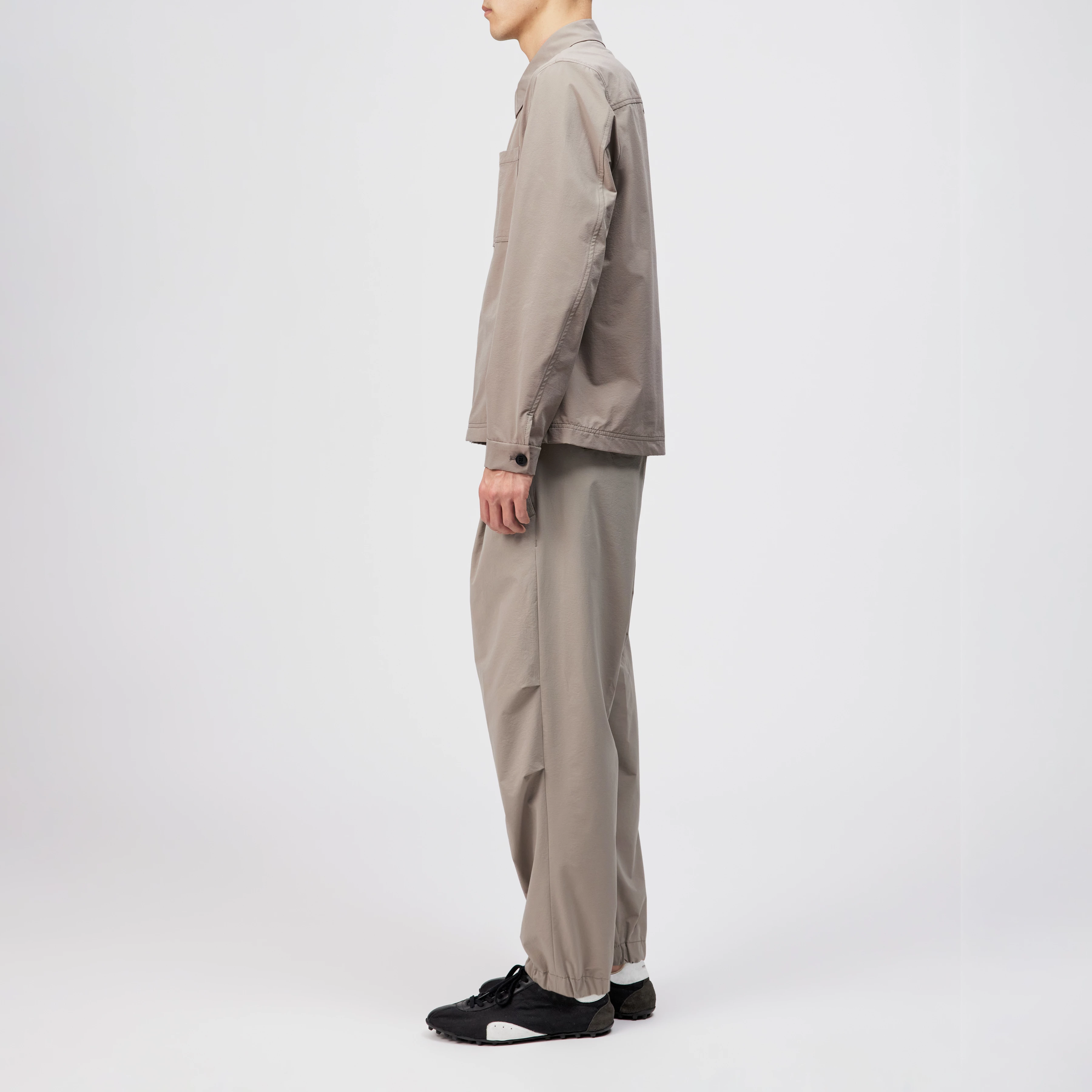 JERSON - Regular Fit Zip Jacket in Techno Stretch - men - beige - Seitenansicht