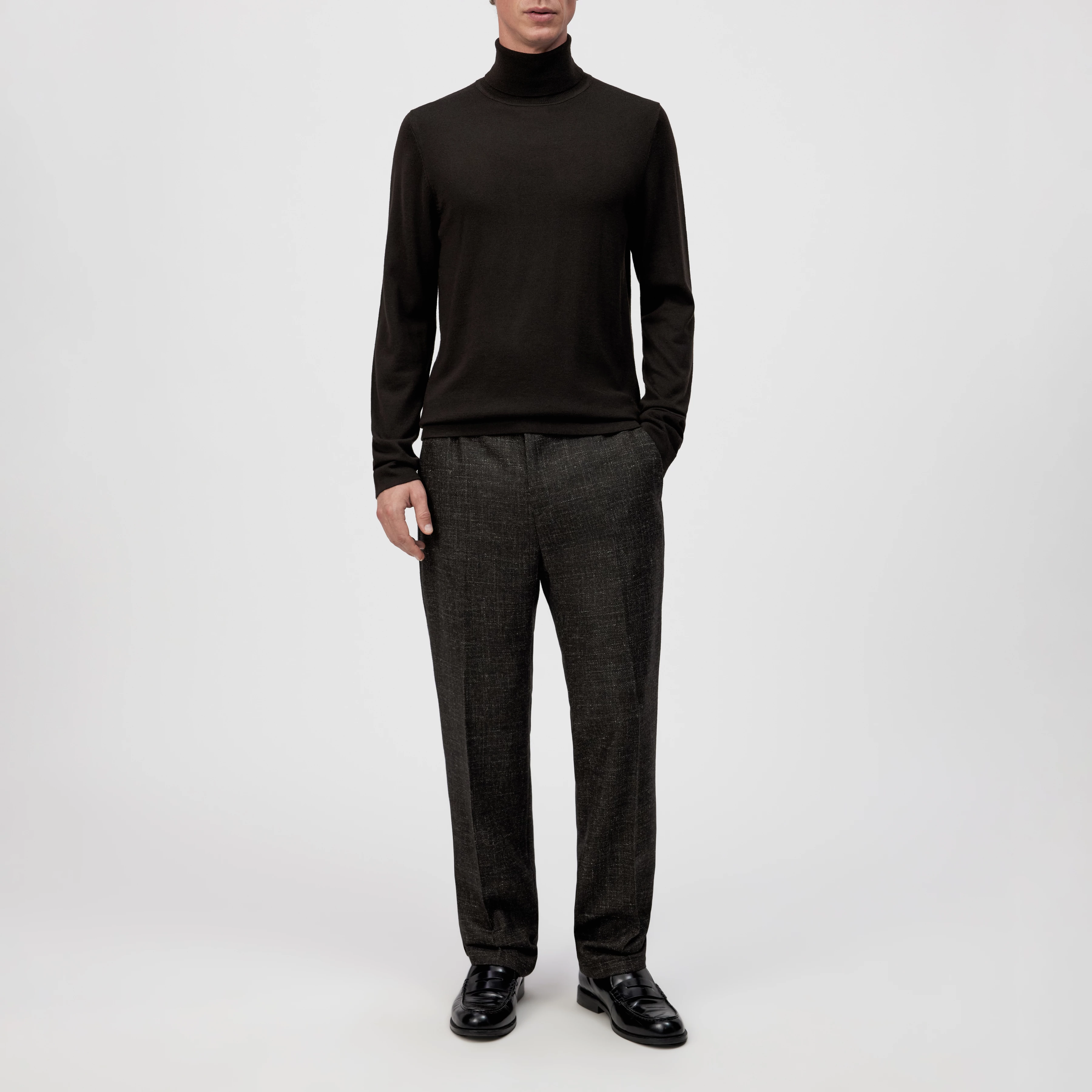 JOEY - Turtleneck jumper in 100% merino wool - men - brown - Ganzkörper-Frontansicht