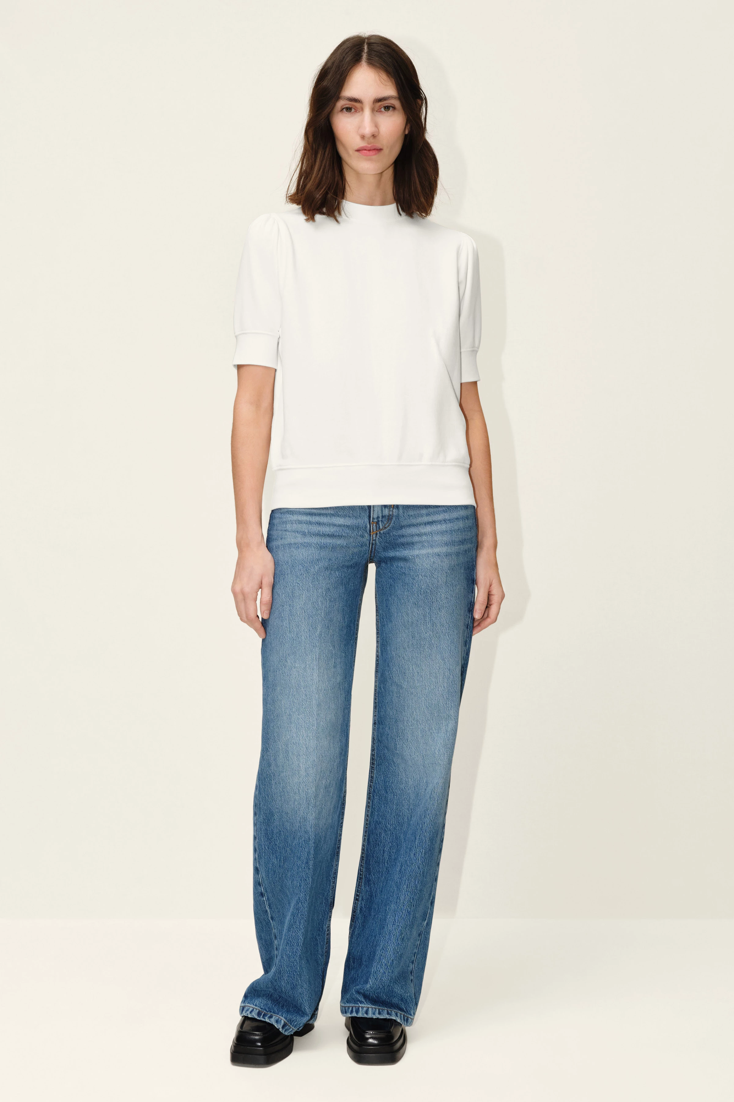 SMELA - Sweatshirt in brushed French terry - women - off white - Ganzkörper-Frontansicht