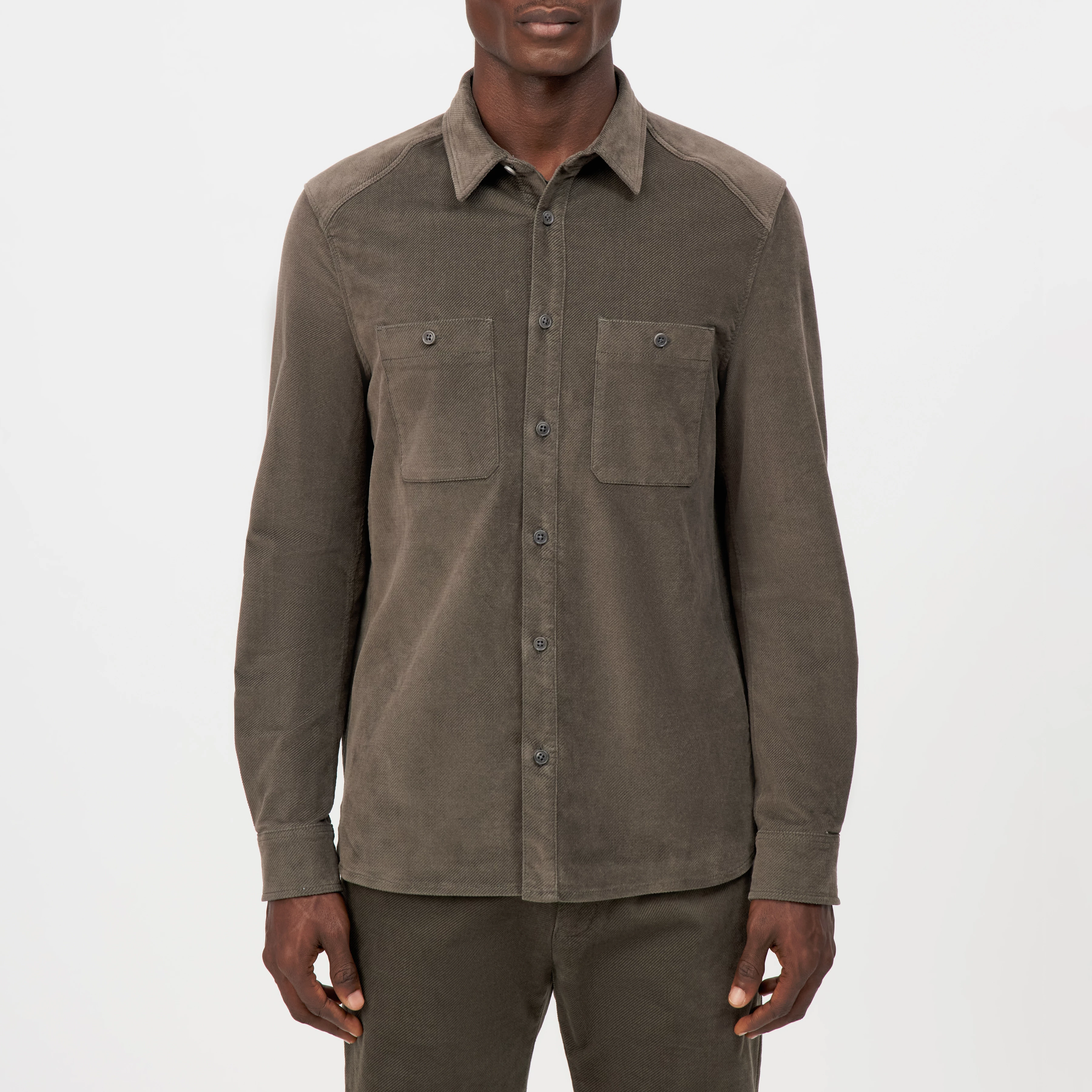 NOWEN - Workwear-inspired shirt in velvet - men - green - Frontansicht