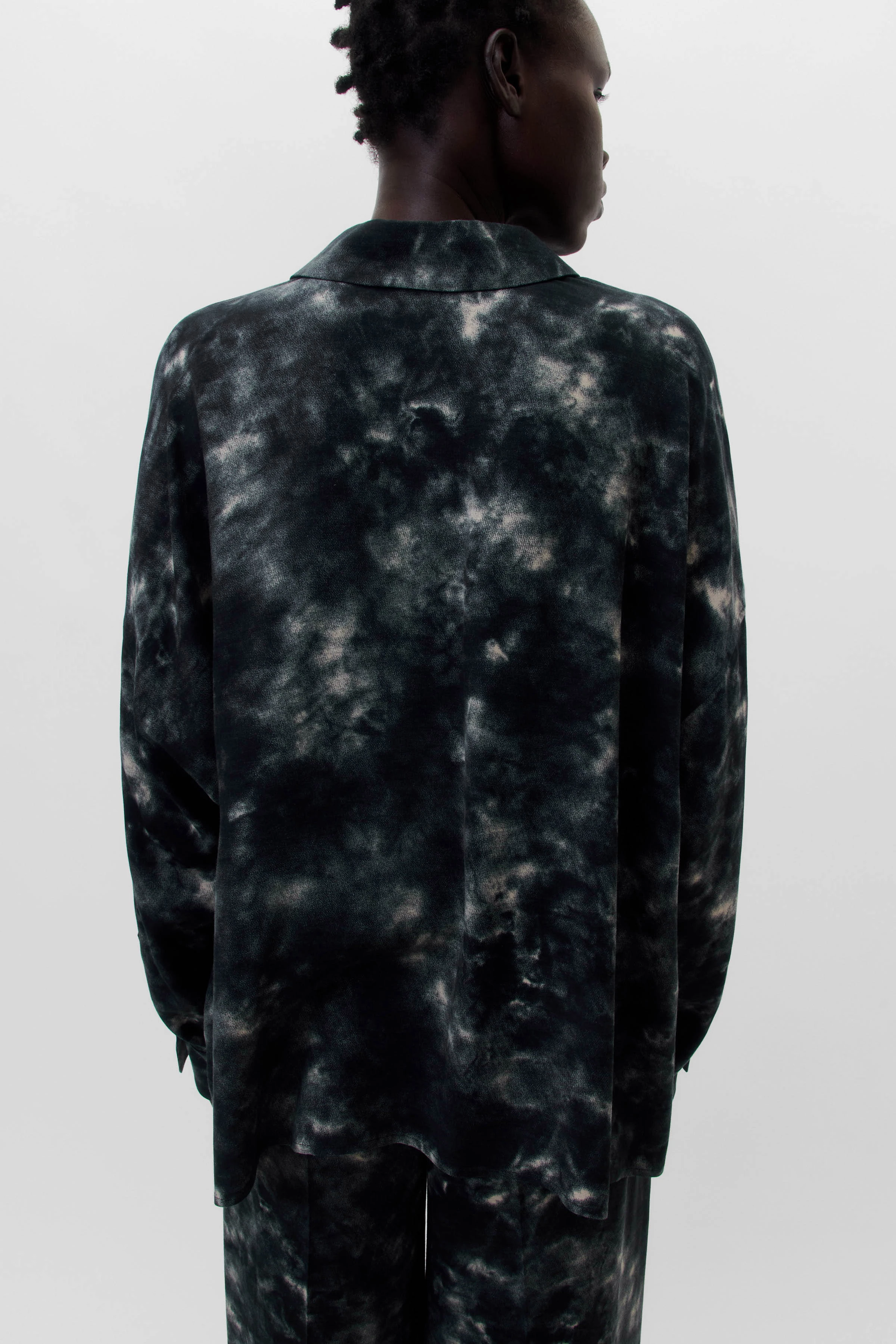 NAMIDA - Hemdbluse mit Batikprint - Damen - beige - Rückansicht