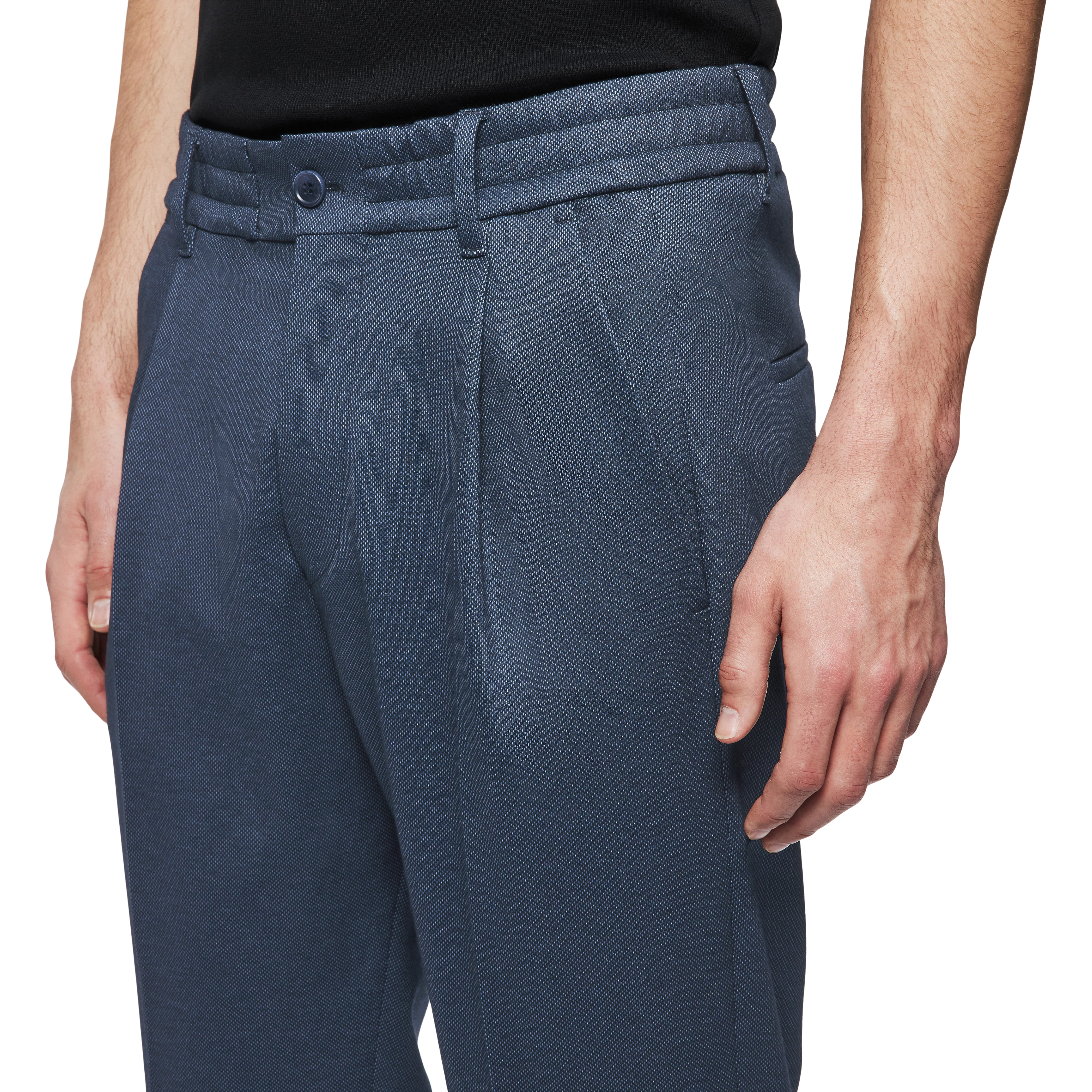 CHASY - Casual trousers with pleats in jersey with pattern - men - blue - Detailansicht am Model
