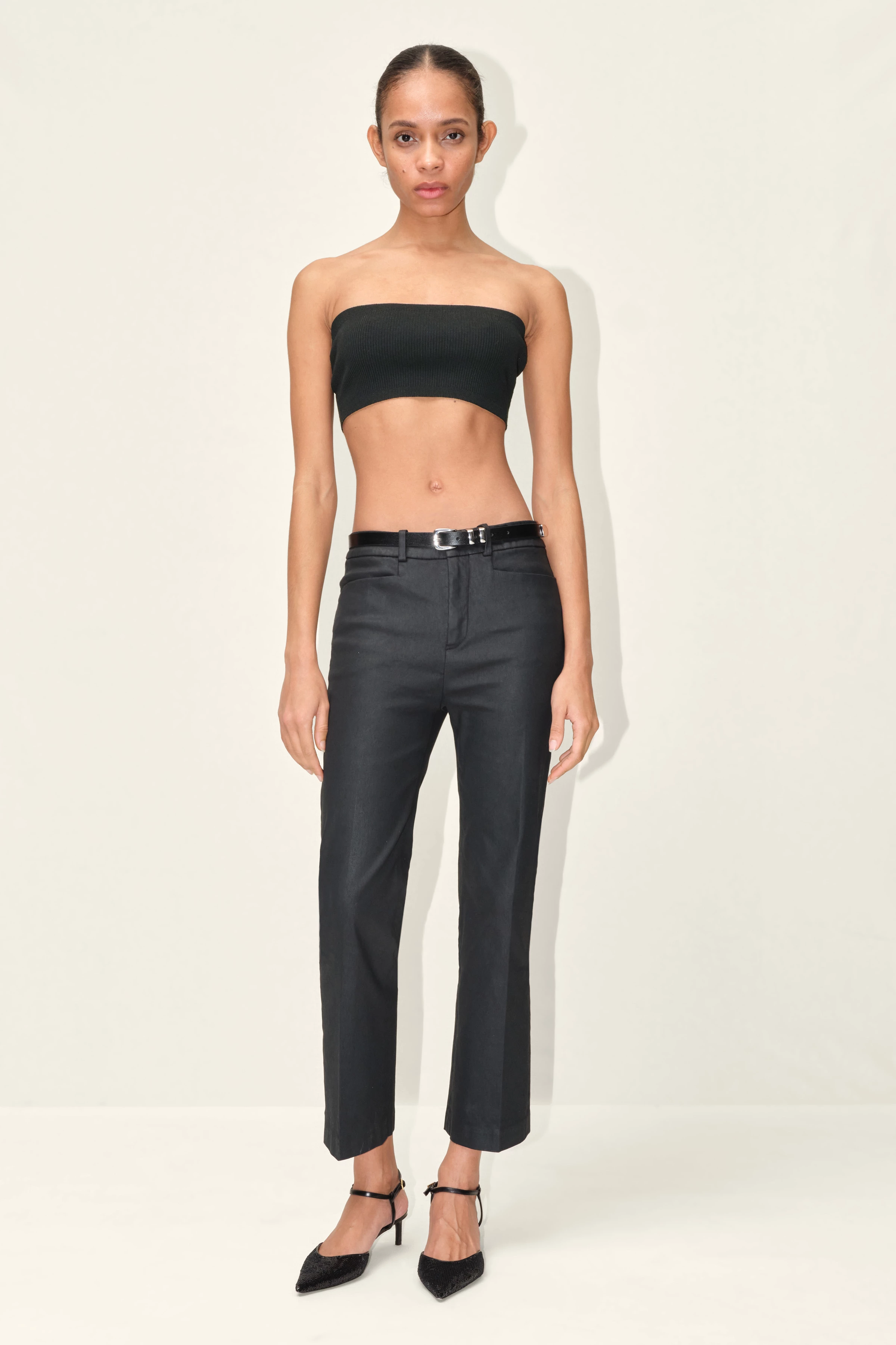 DYRE - Top en maille bandeau - women - noir - Ganzkörper-Frontansicht