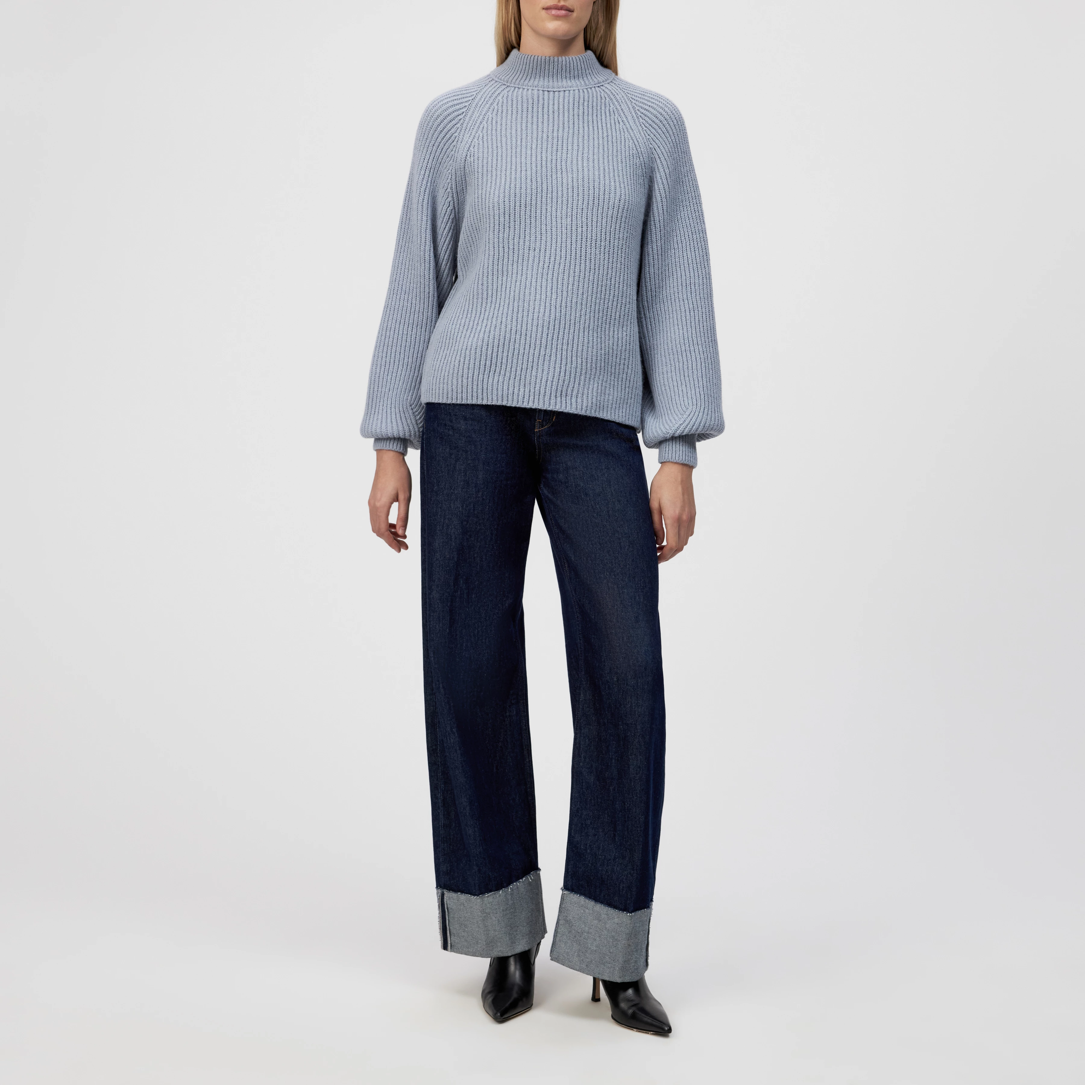KIMONI - Sweater with balloon sleeves in wool and alpaca blend - women - blue - Ganzkörper-Frontansicht