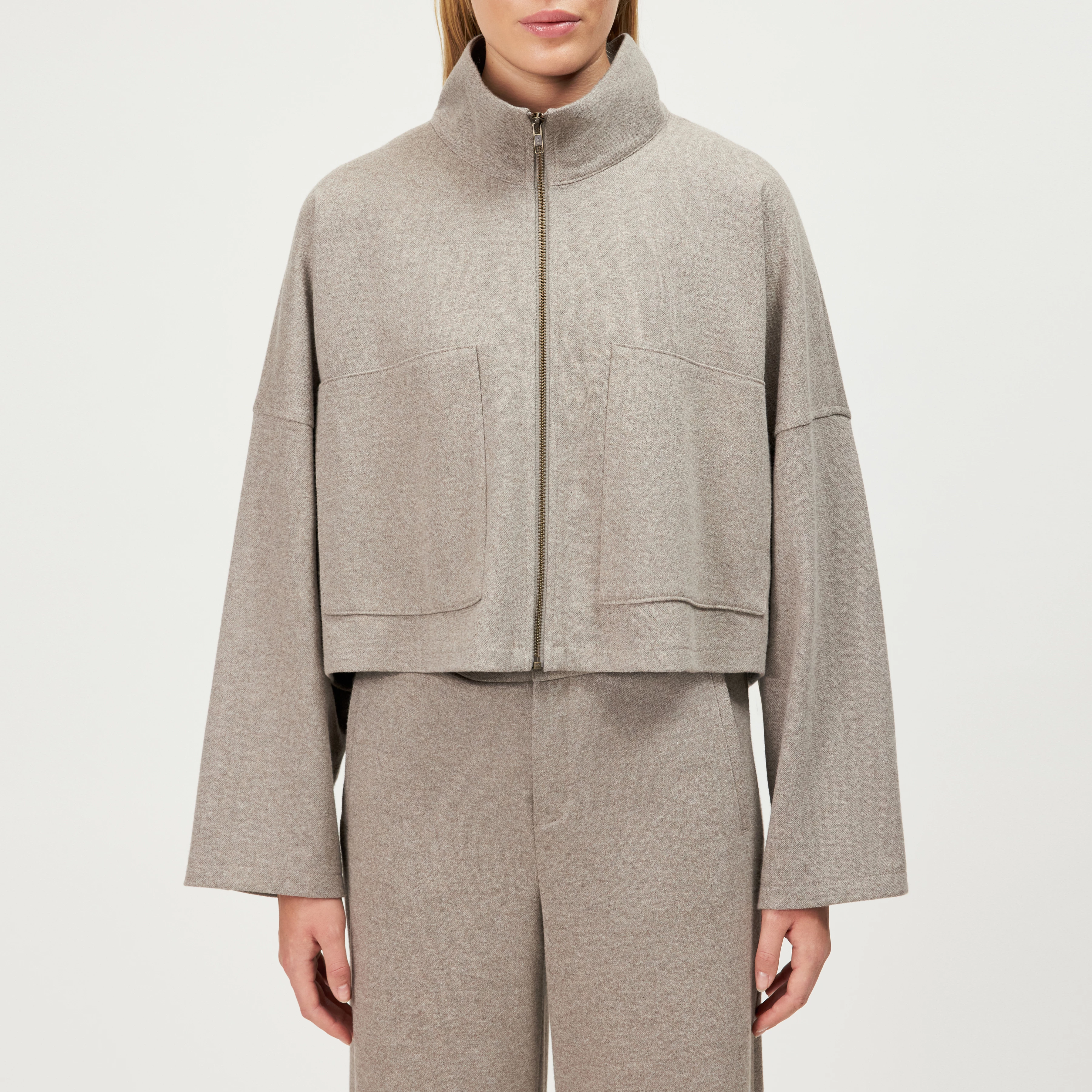 ELSTOW_1 - Veste courte oversize en jersey - women - beige - Frontansicht
