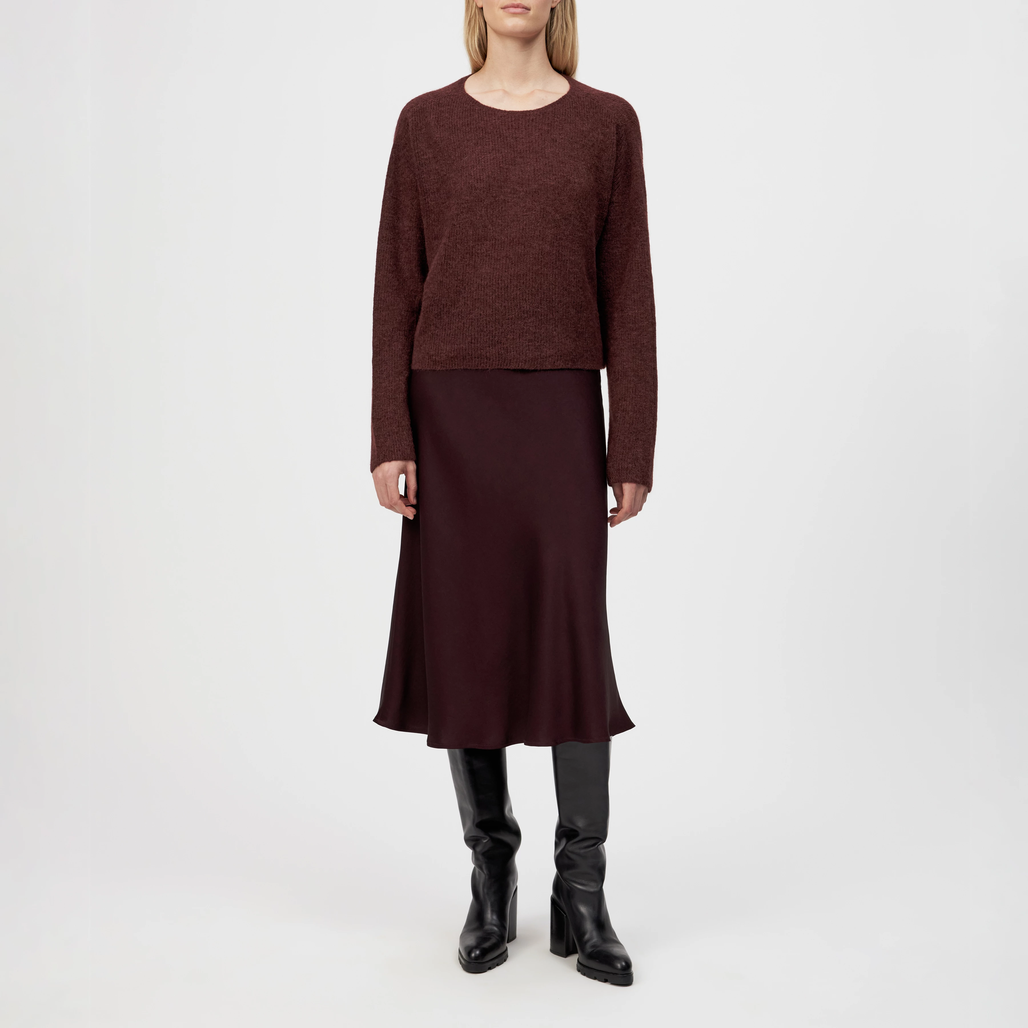 IMENY - Verkürzter Pullover in luxuriösem Suri Alpaka-Mix - Damen - rot - Ganzkörper-Frontansicht