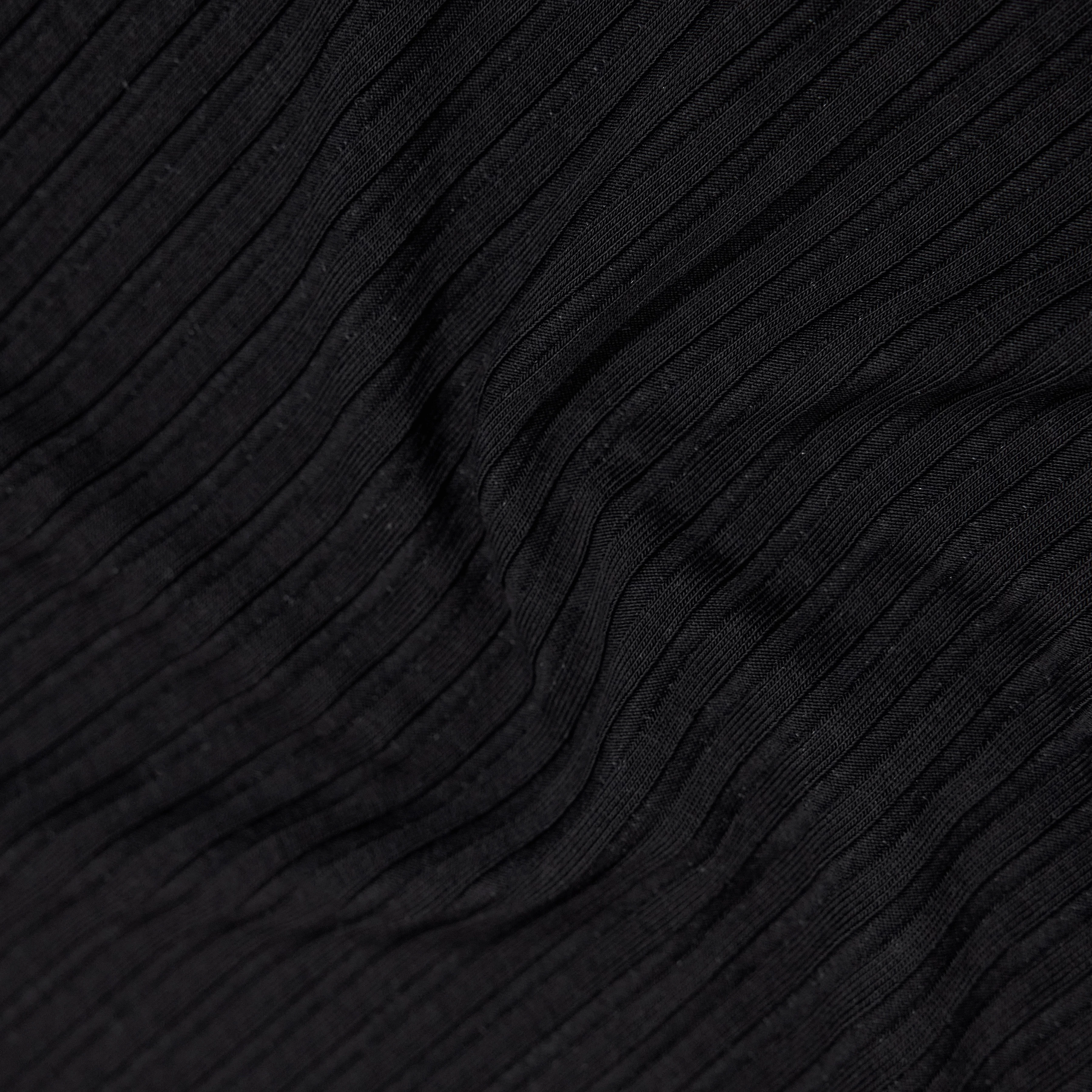 HEJUNO - Slim fit ribbed jersey long-sleeve shirt - women - black - Materialbild (B2C)