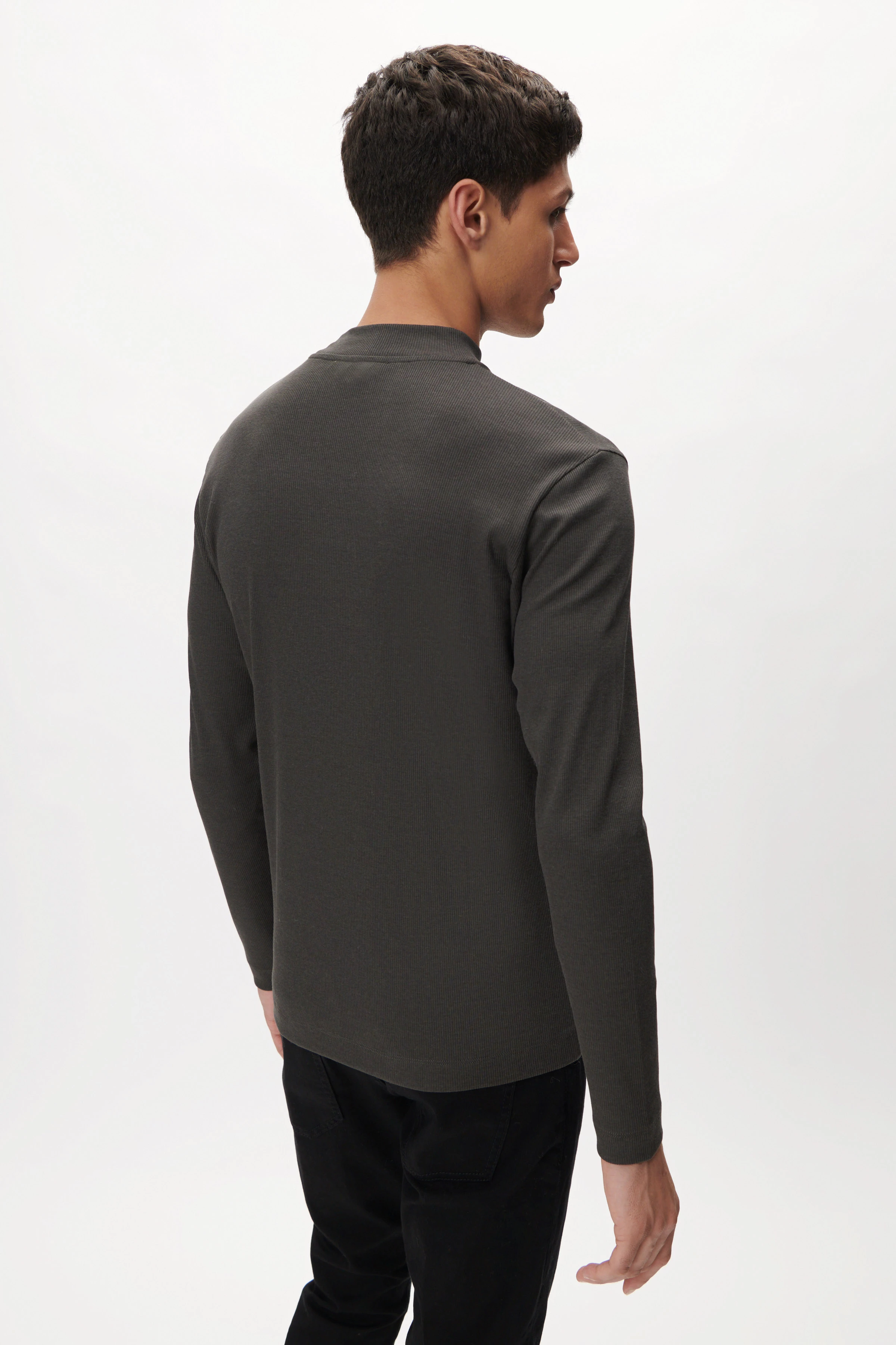 MORITZ - longsleeve in fine rib in lyocell-mix - men - green - Rückansicht