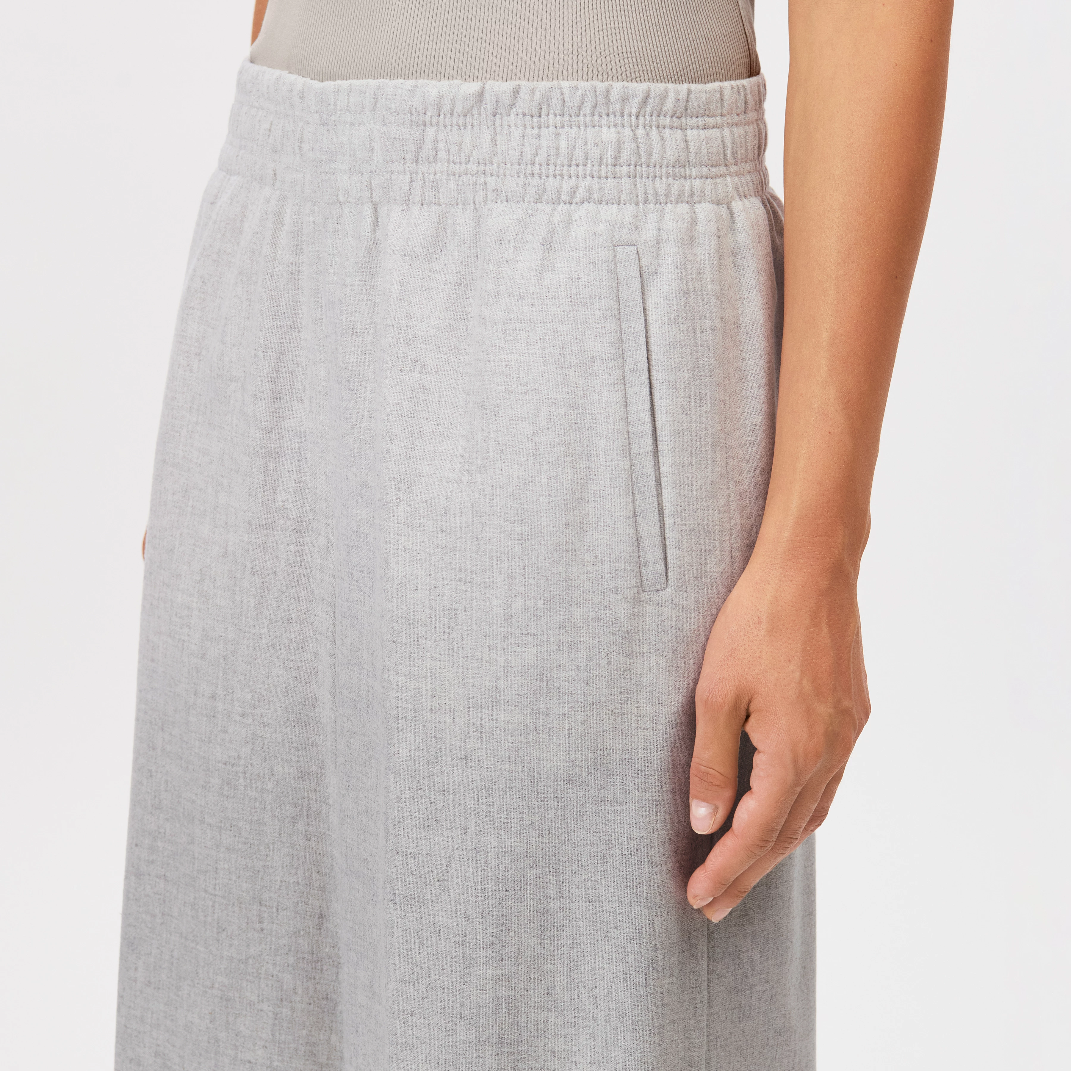 CEILING - Pantalon ample en laine mélangée - women - gris - Detailansicht am Model