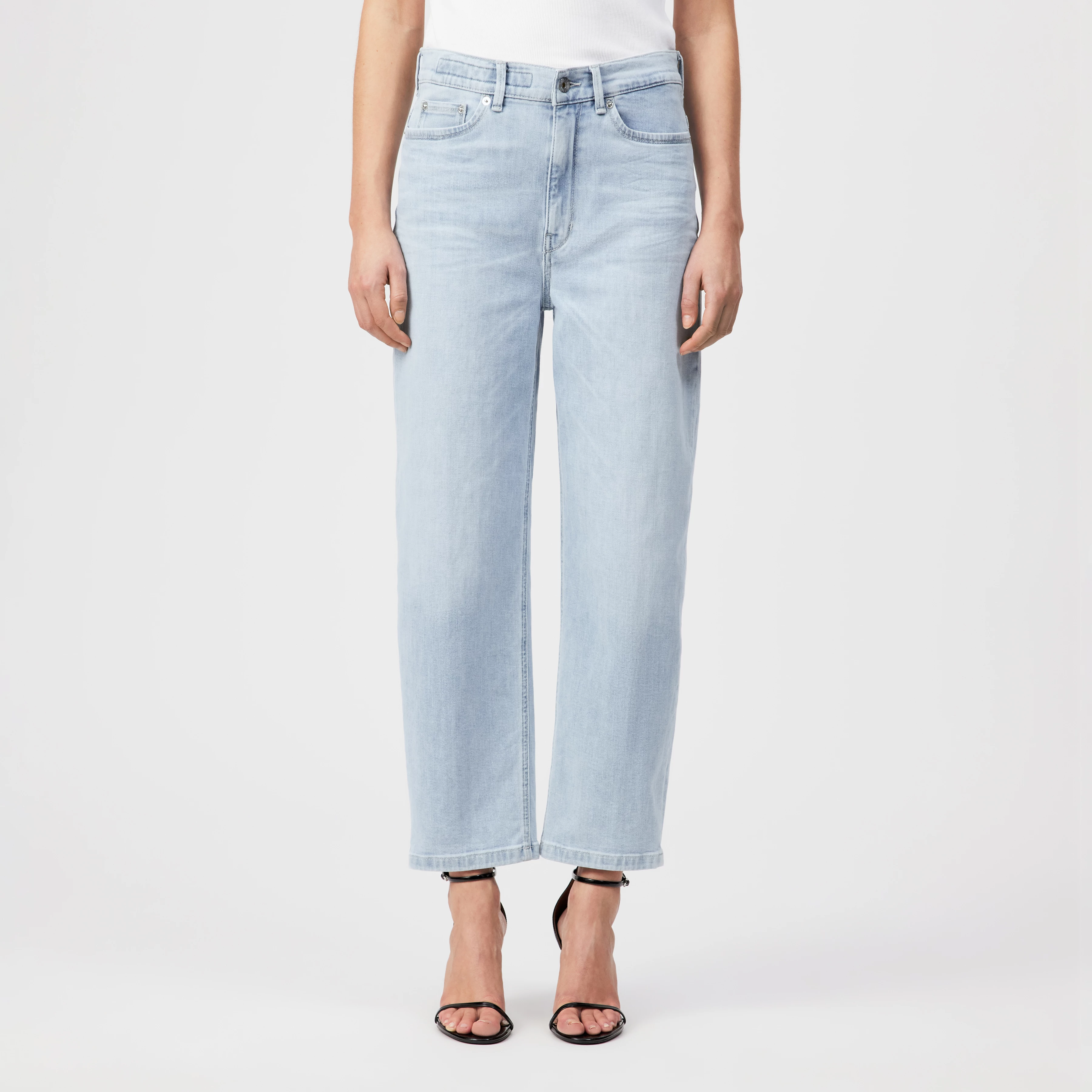 FLOWN - Low-waist jeans in mid-blue denim - women - blue - Frontansicht